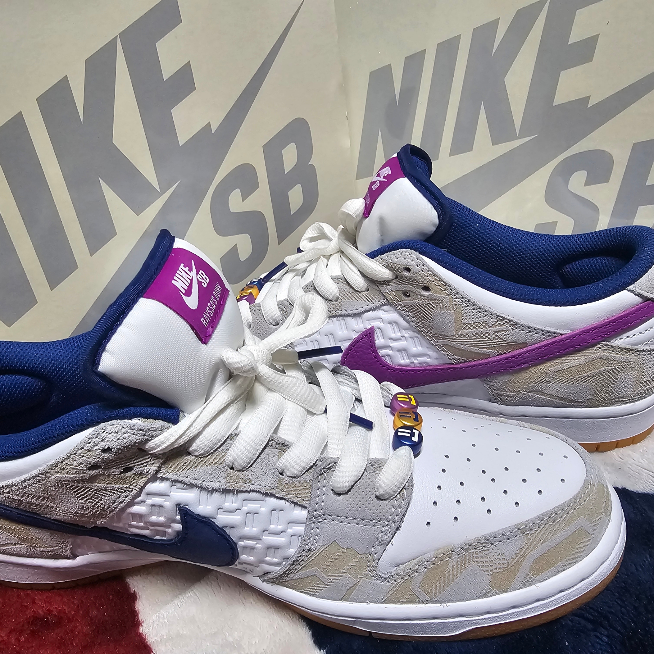 Nike x Rayssa Leal SB Dunk Low PRM Pure Platinum Vivid Purple 착용 스타일 - 3