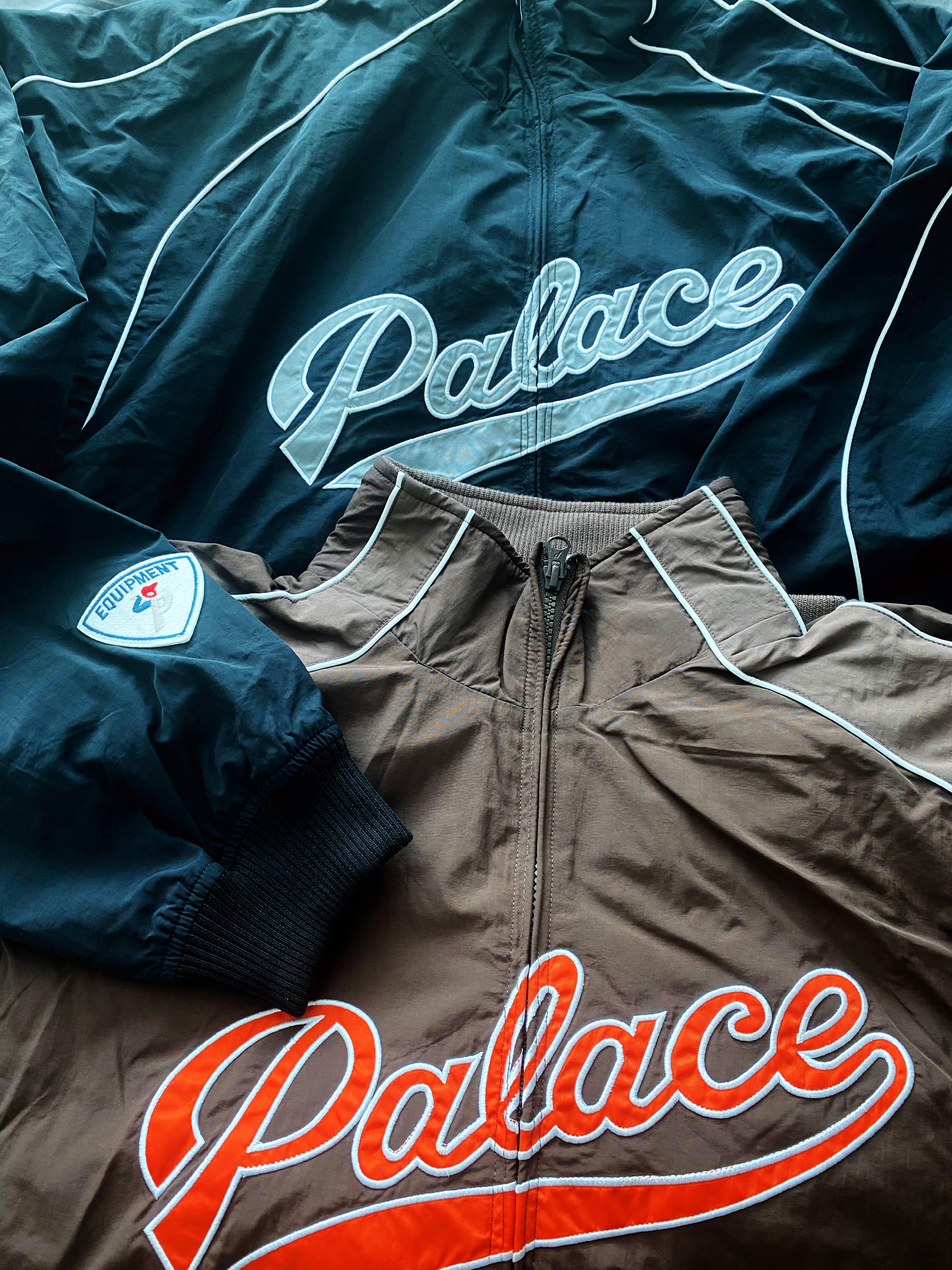 Palace Sport Mit Script Jacket Brown - 22FW, Palace Sport Mit Script Jacket Black - 22FW 착용 스타일