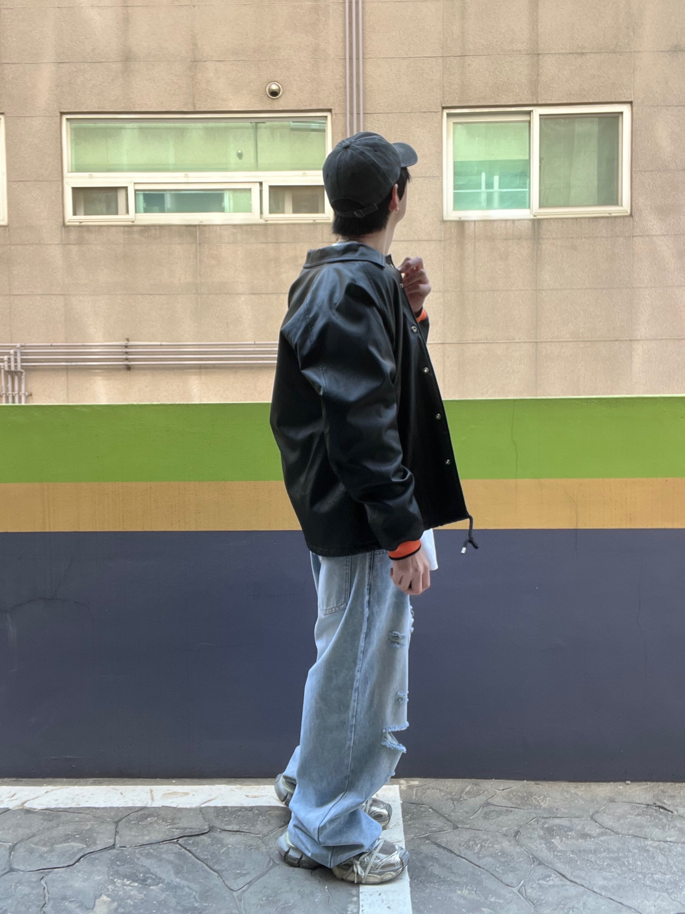 Balenciaga 3XL Sneakers Light Beige 착용 스타일 - 2