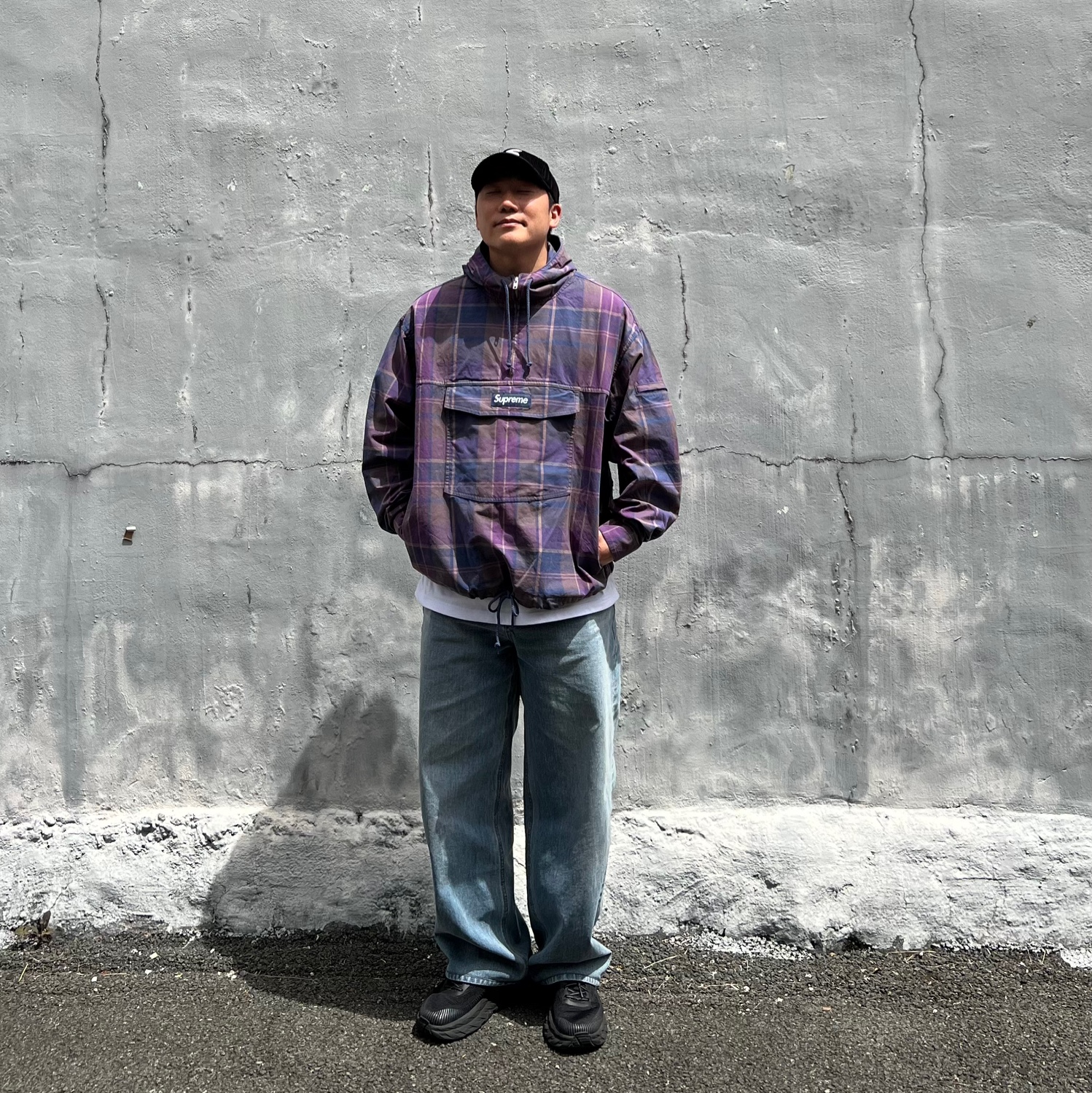 Supreme Cotton Utility Anorak Plaid - 24SS, Supreme Corduroy S Logo 6-Panel Black - 23FW 착용 스타일 - 1