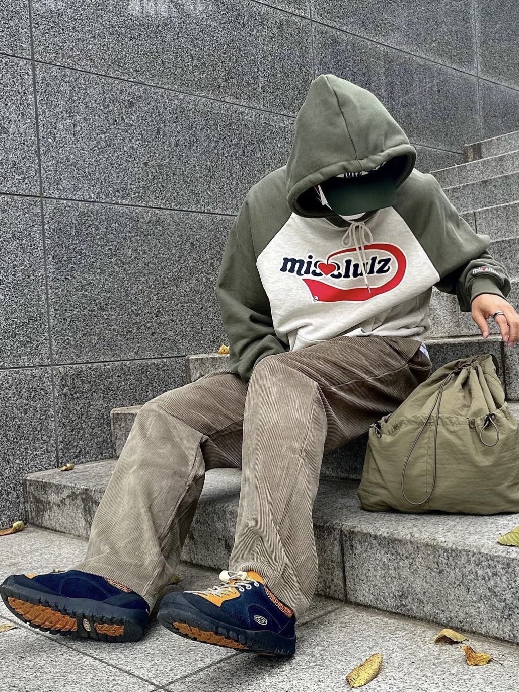 Keen Jasper Rocks SP Sneakers Curry 착용 스타일