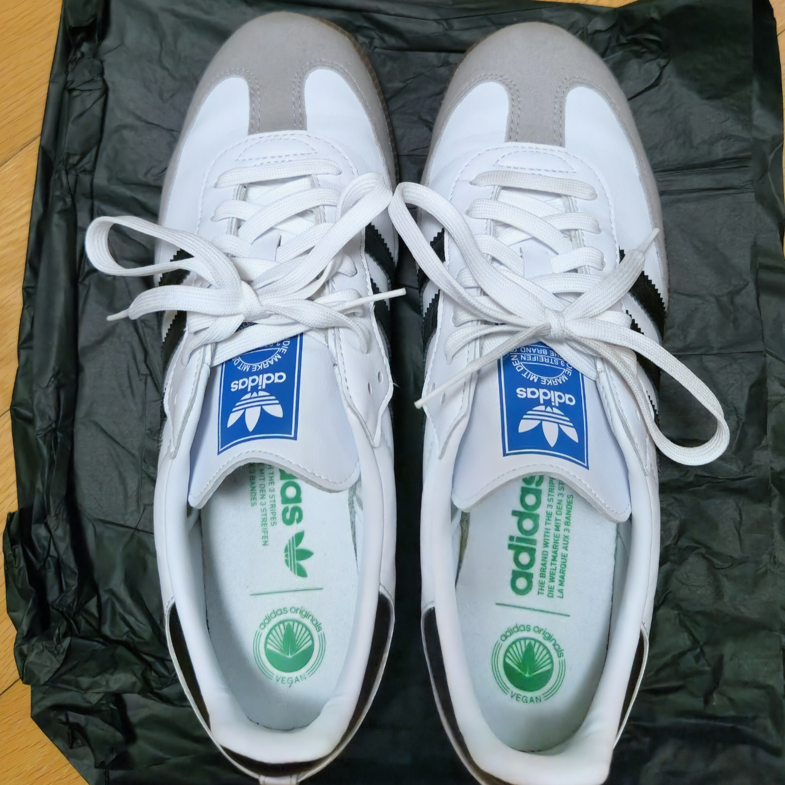 Adidas Samba Vegan White Black 착용 스타일