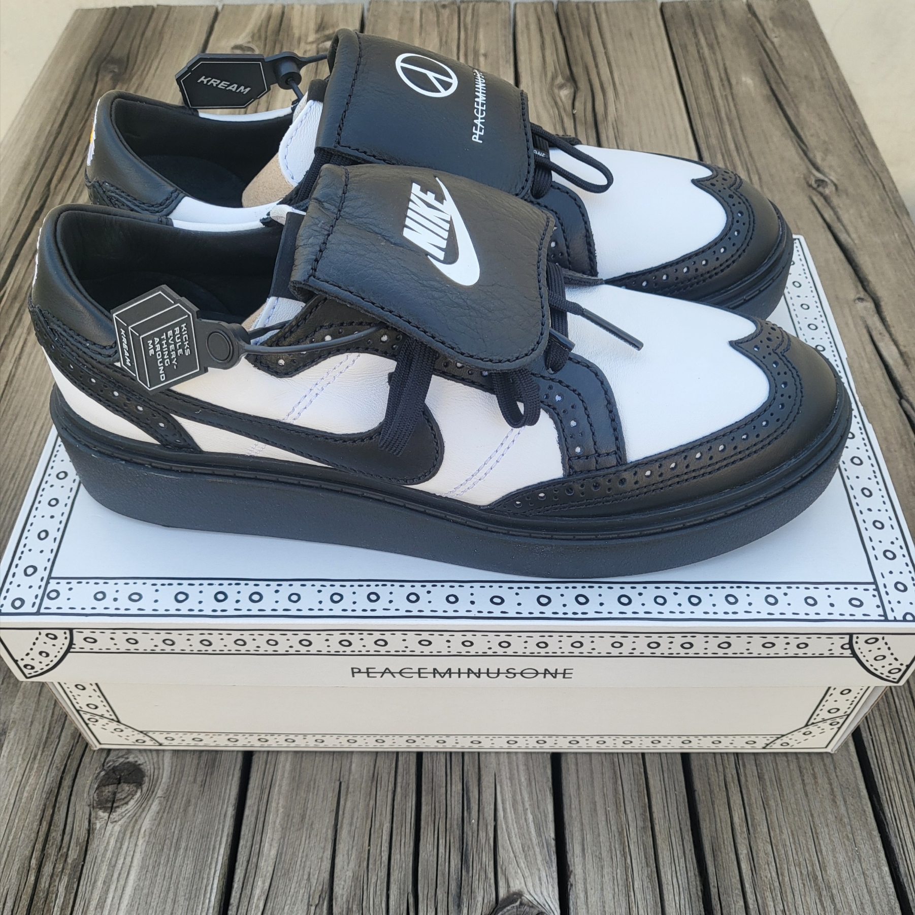 Nike x Peaceminusone Kwondo1 Black and White 착용 스타일 - 2