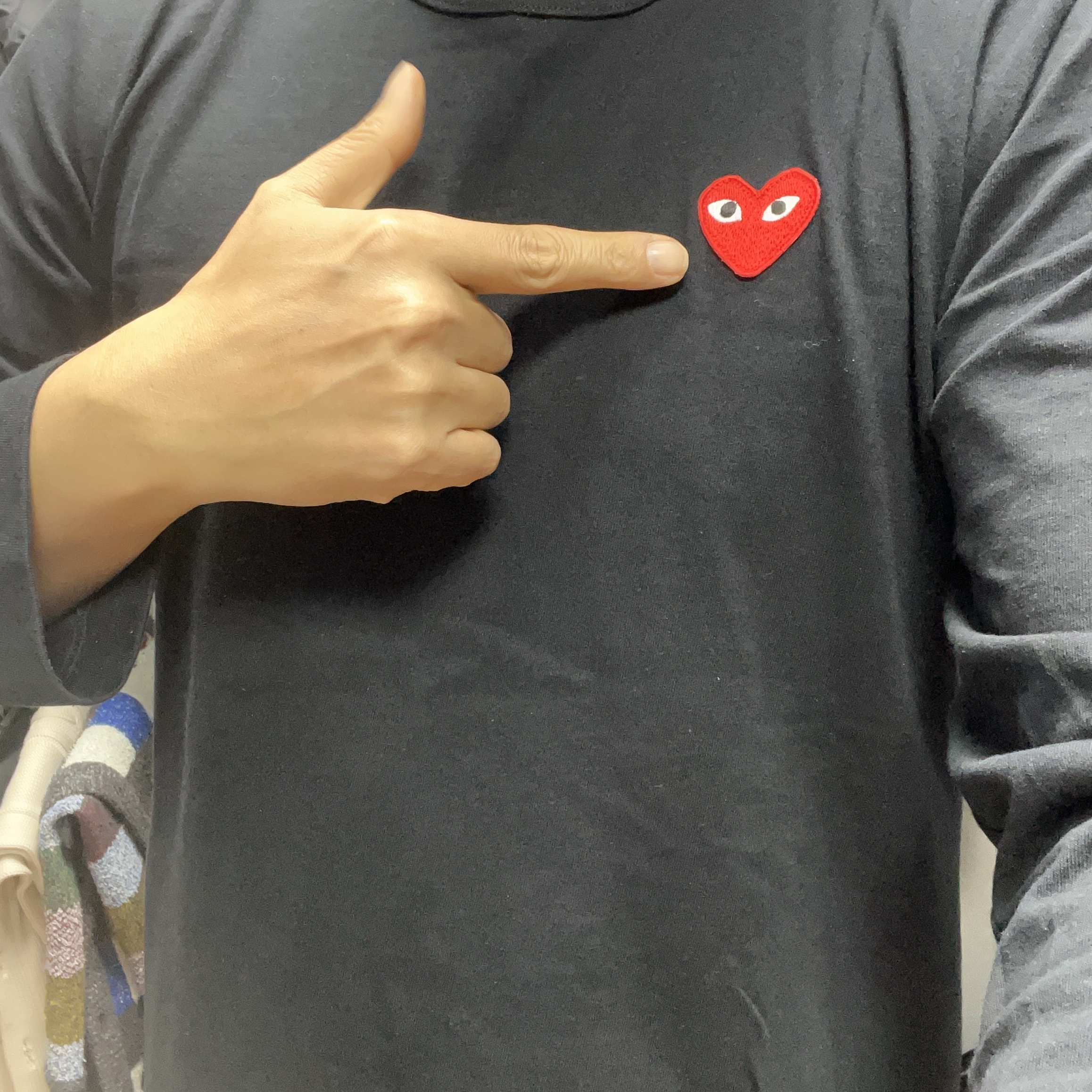 Play Comme des Garcons LS T-Shirt Black 착용 스타일