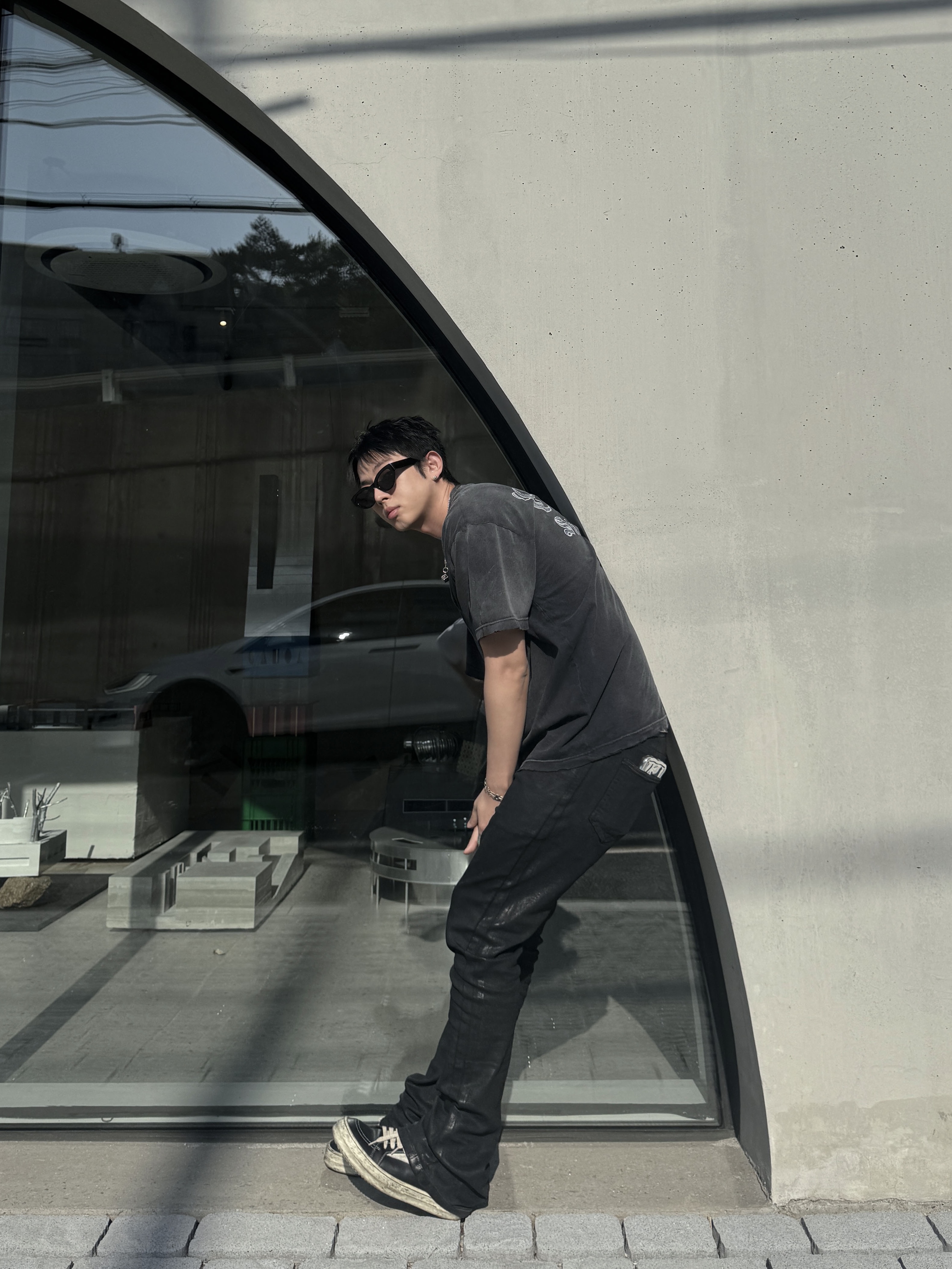 Rick Owens Luxor Vintage Sneakers Black Milk 착용 스타일 - 4