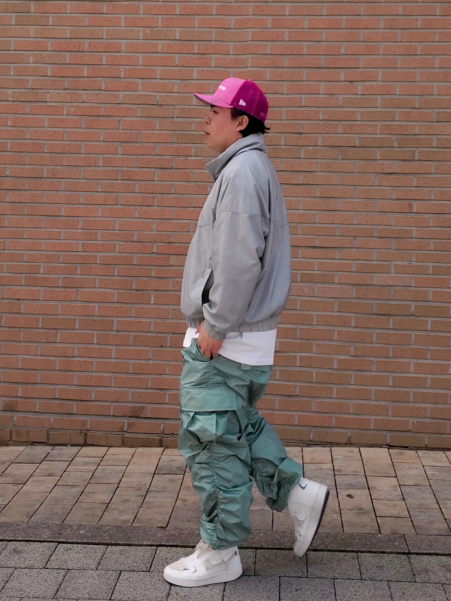 Supreme Box Logo Mesh Back New Era Pink - 22SS, Nike NSW Unlined Woven Windrunner Anorak Jacket Smoke Grey Heather - Asia 착용 스타일