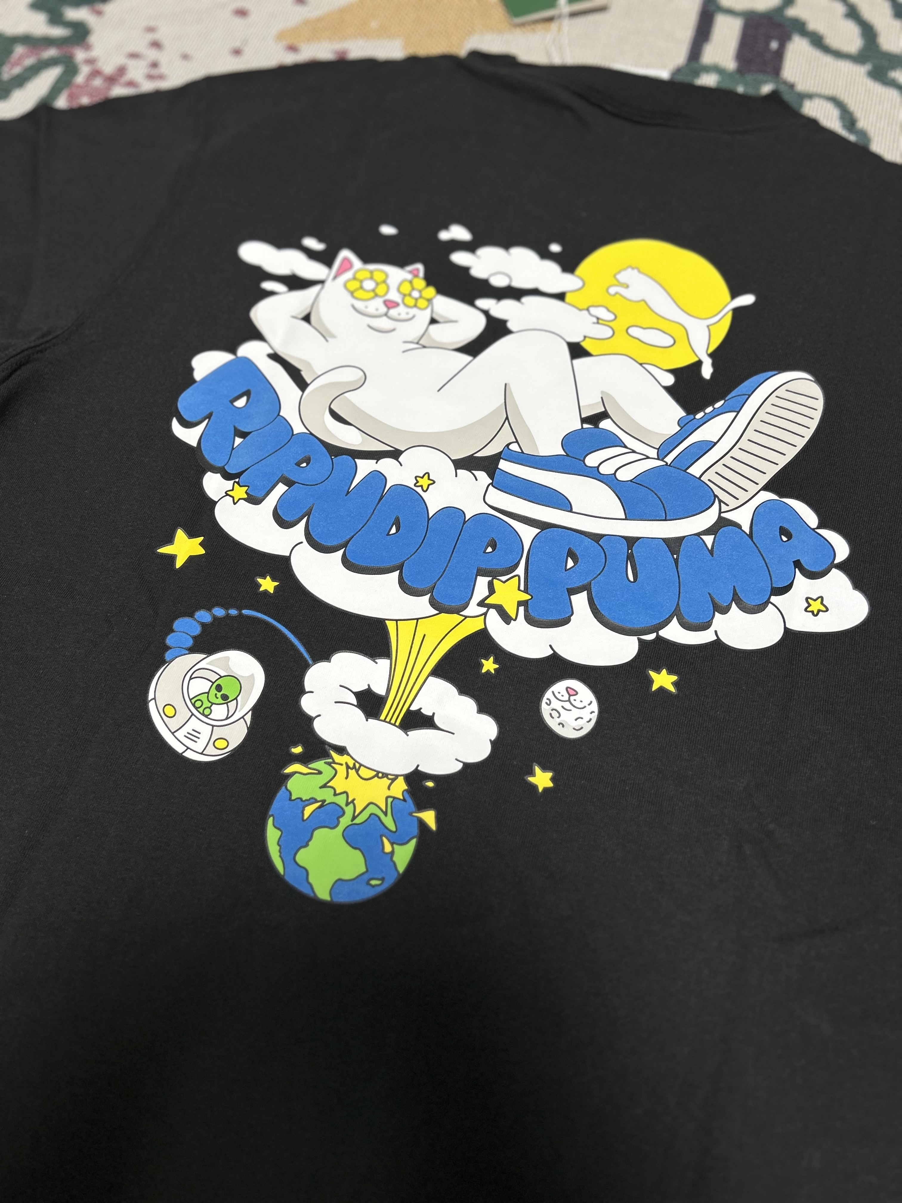 Puma x RIPNDIP Graphic T-shirt Puma Black 착용 스타일 - 1