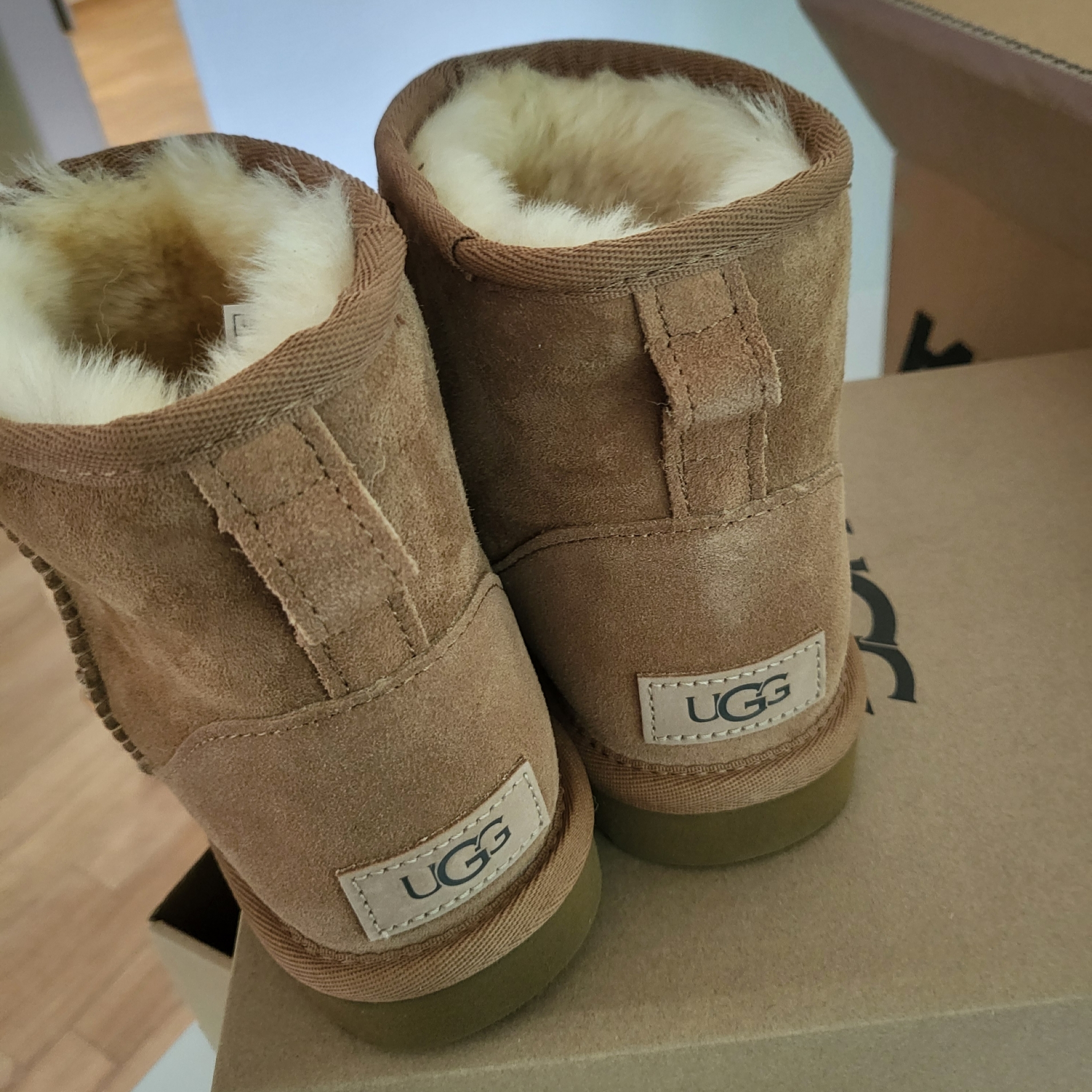 (W) UGG Classic Mini II Boots Chestnut 착용 스타일