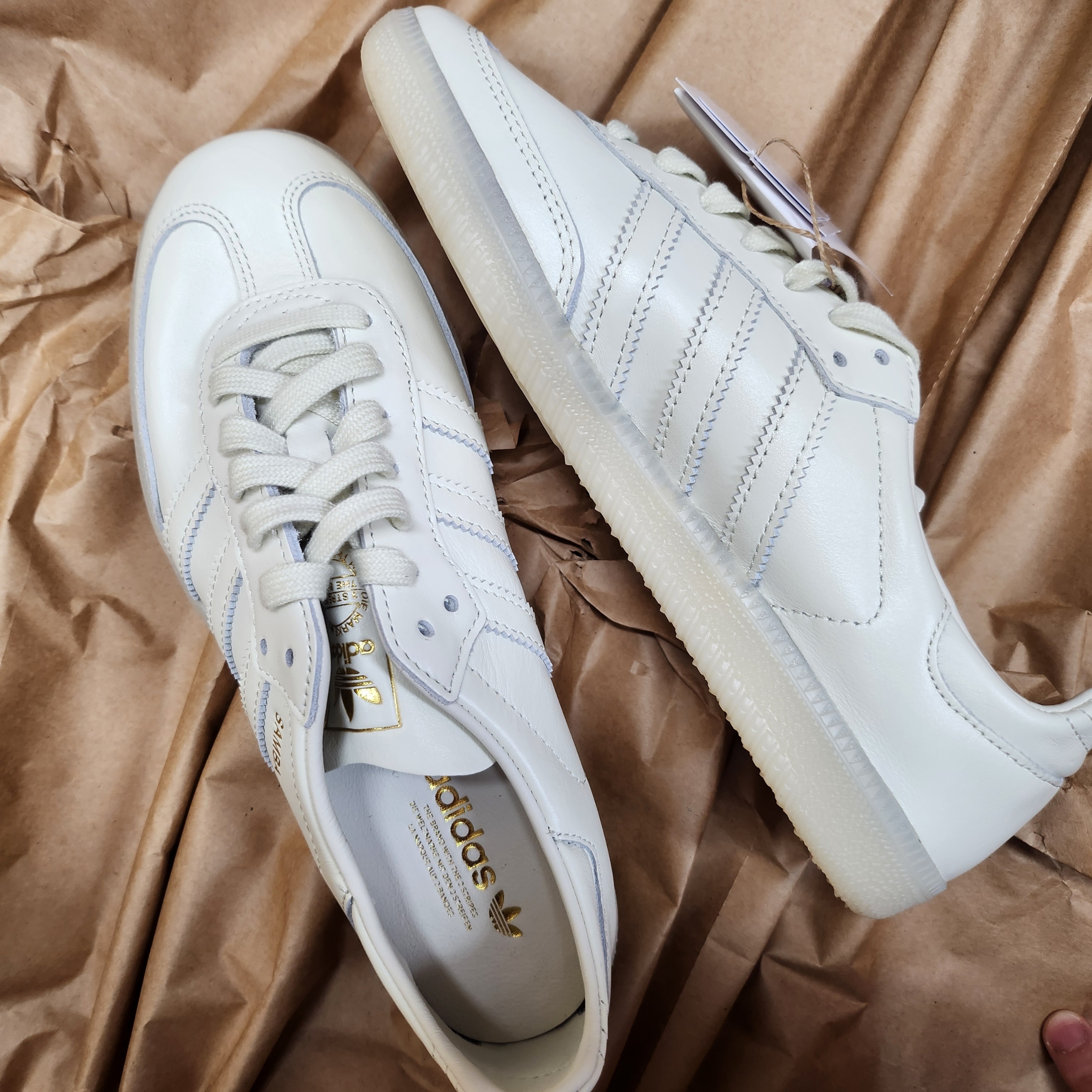 Adidas Samba Decon Ivory Gold Metallic 착용 스타일 - 4