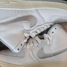 (W) Nike Air Force 1 High Sculpt Silver 착용 스타일