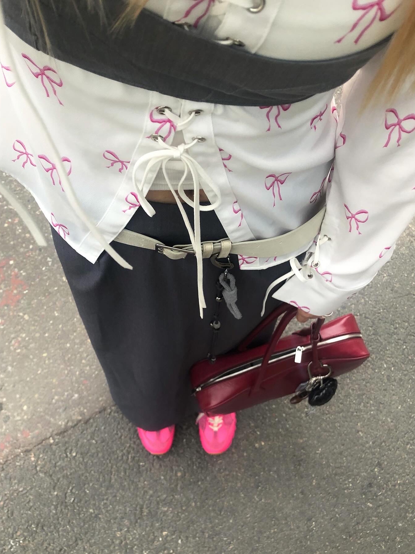 Nike x Jacquemus Air Humara LX Pink Flash 착용 스타일 - 2