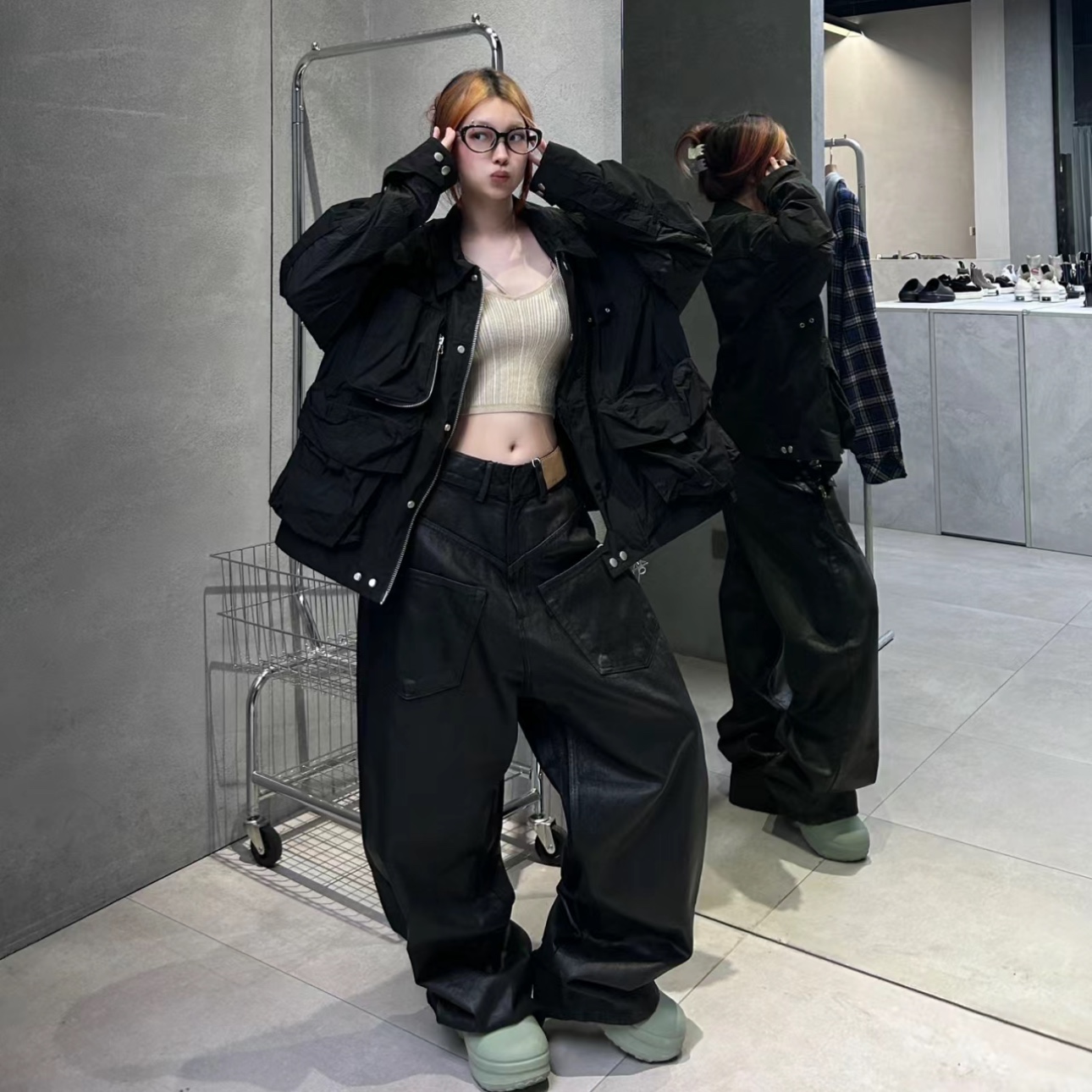 Project G/R Coated Backward Denim Pants Blue 착용 스타일