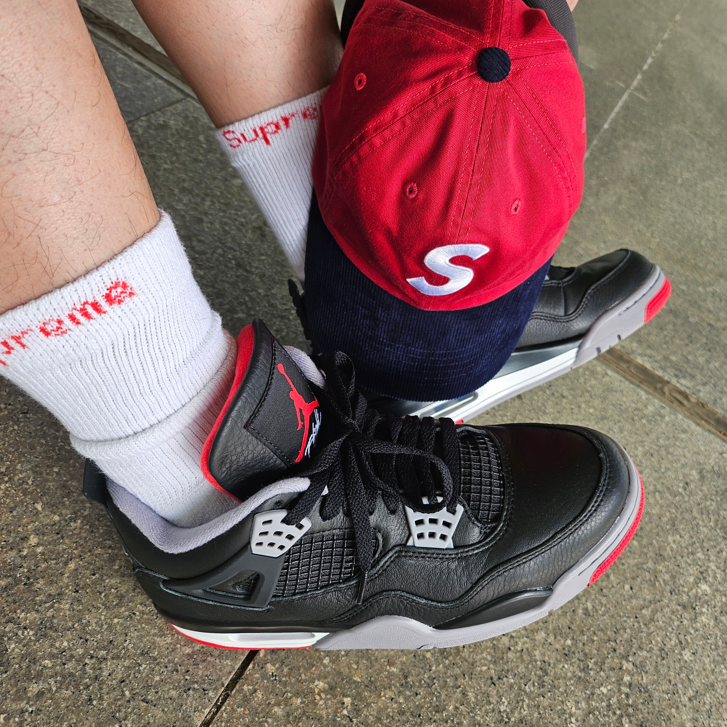 Supreme 2-Tone S Logo 6-Panel Red - 24SS, Jordan 4 Retro Bred Reimagined 착용 스타일