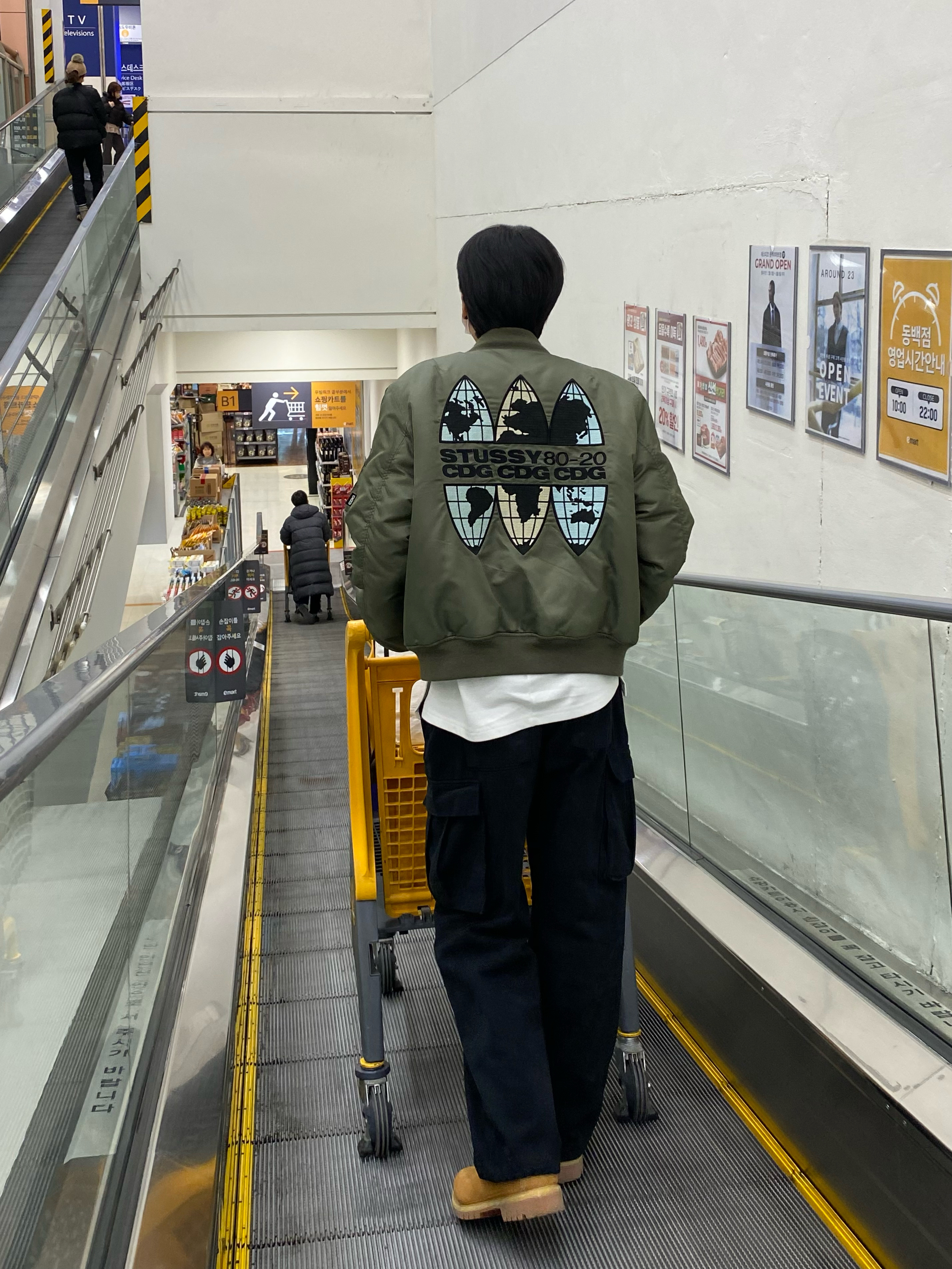 Timberland Premium 6 inch Waterproof Boot Wheat Nubuck - Wide, Stussy x CDG MA-1 Jacket Olive 착용 스타일 - 1