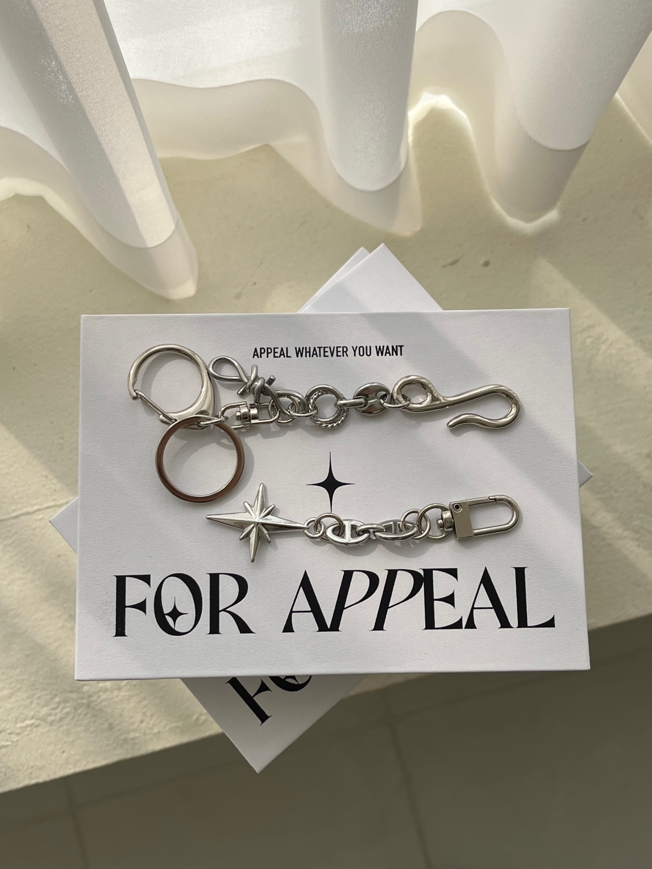 For Appeal Sparkle Star Key Ring 착용 스타일