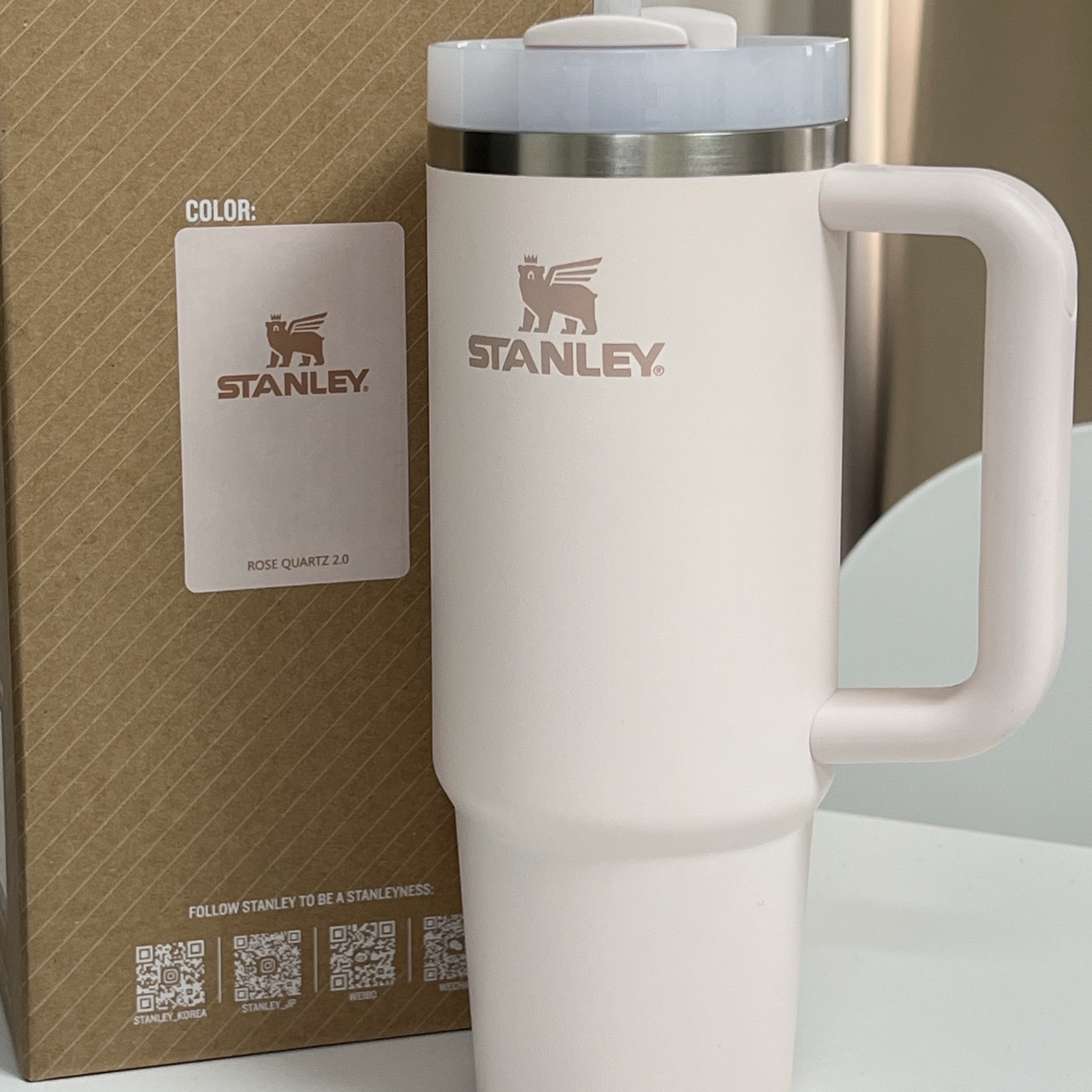 Stanley The Quencher H2.0 Flowstate Tumbler 887ml Rose Quartz 착용 스타일