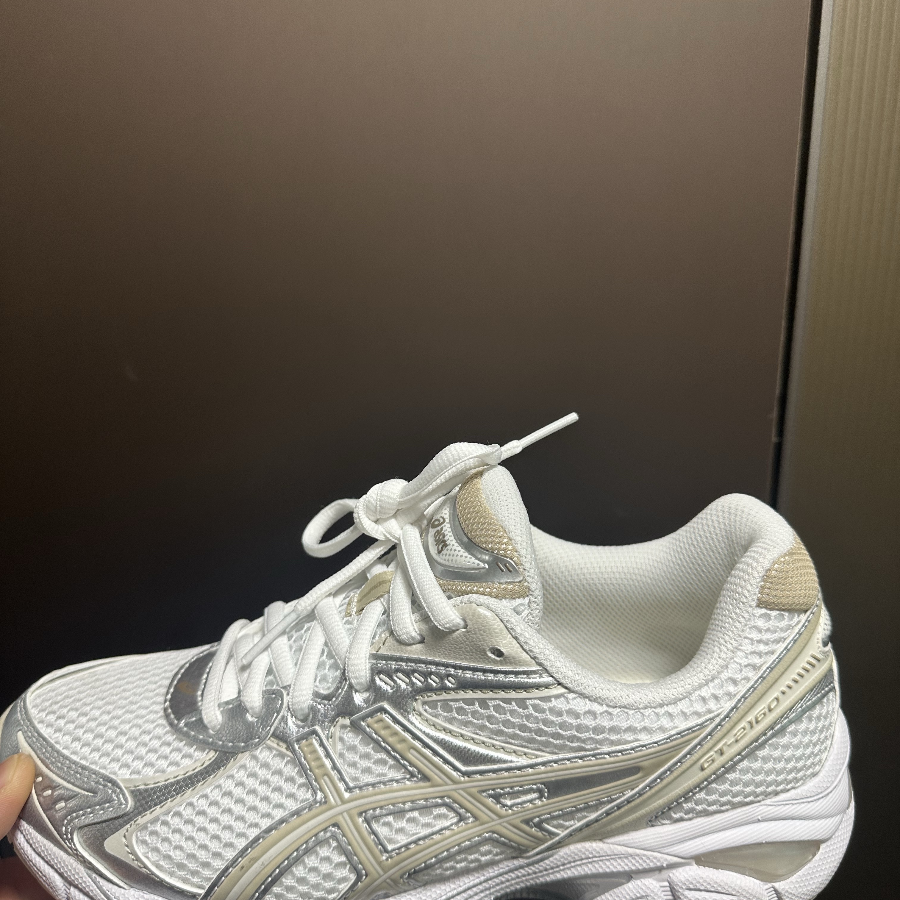 Asics GT-2160 White Putty 착용 스타일