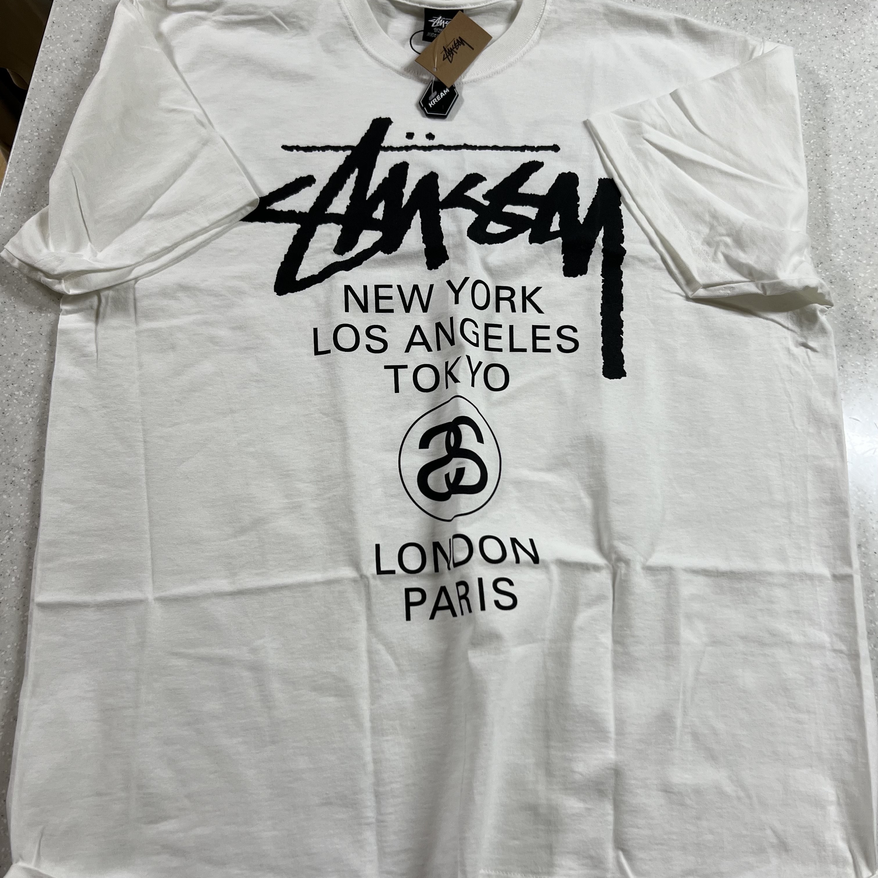 Stussy World Tour T-Shirt White 2023 착용 스타일
