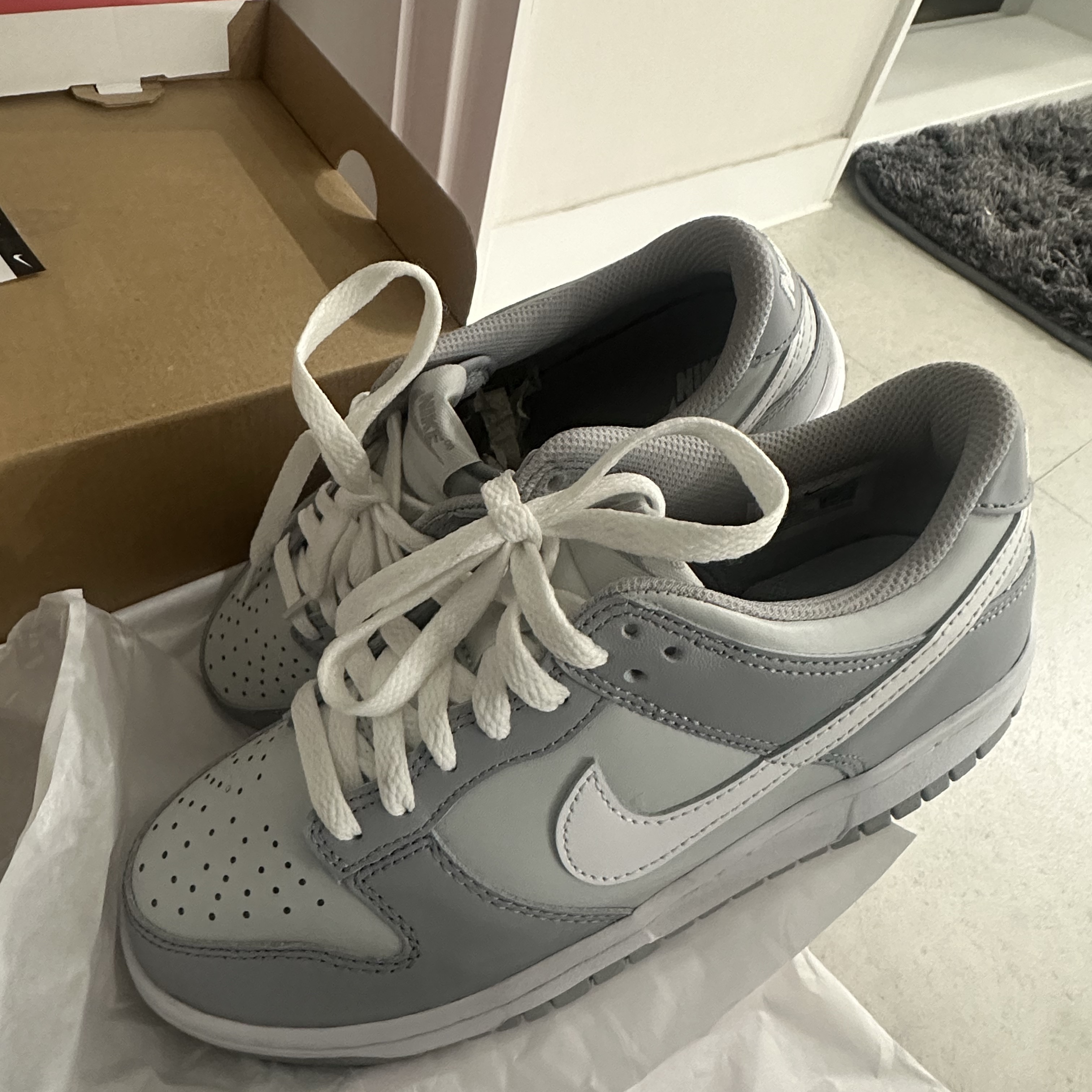 Nike Dunk Low Retro Wolf Grey 착용 스타일