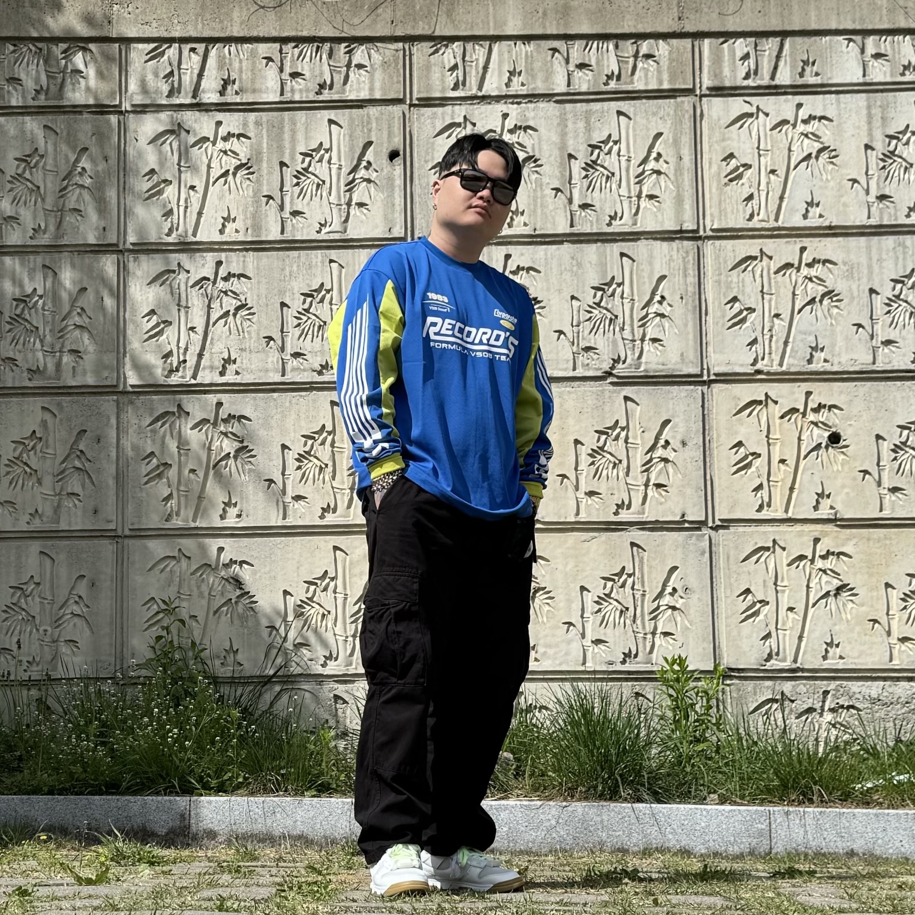 Nike Air Dunk Jumbo Photon Dust, Beats Studio Buds+ True Wireless Noise Cancelling Earphones Transparent (Korean Ver.) 착용 스타일