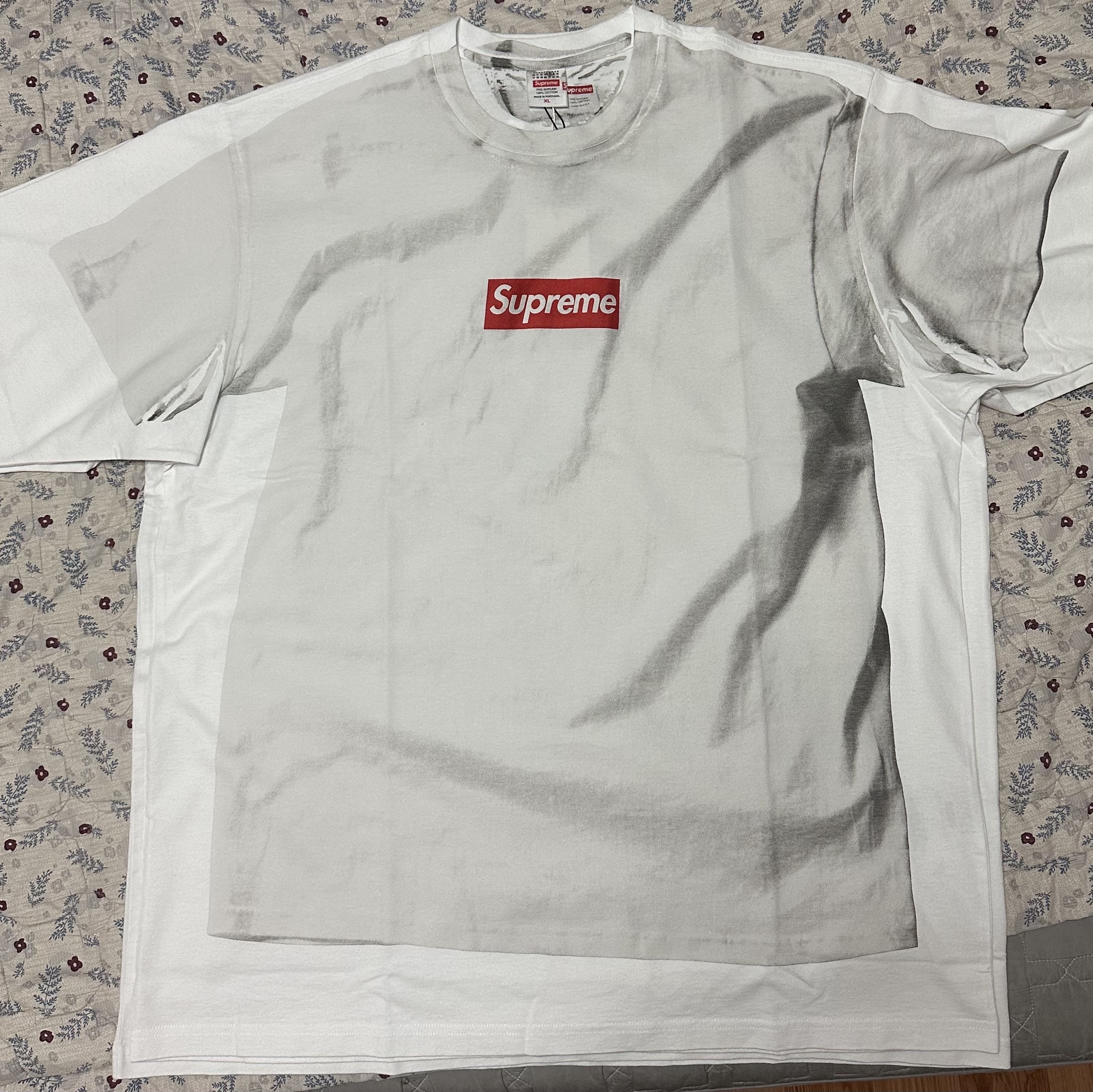 Supreme Box Logo T-Shirt White - 23FW, Supreme x MM6 Maison Margiela Box Logo T-Shirt White - 24SS 착용 스타일 - 2