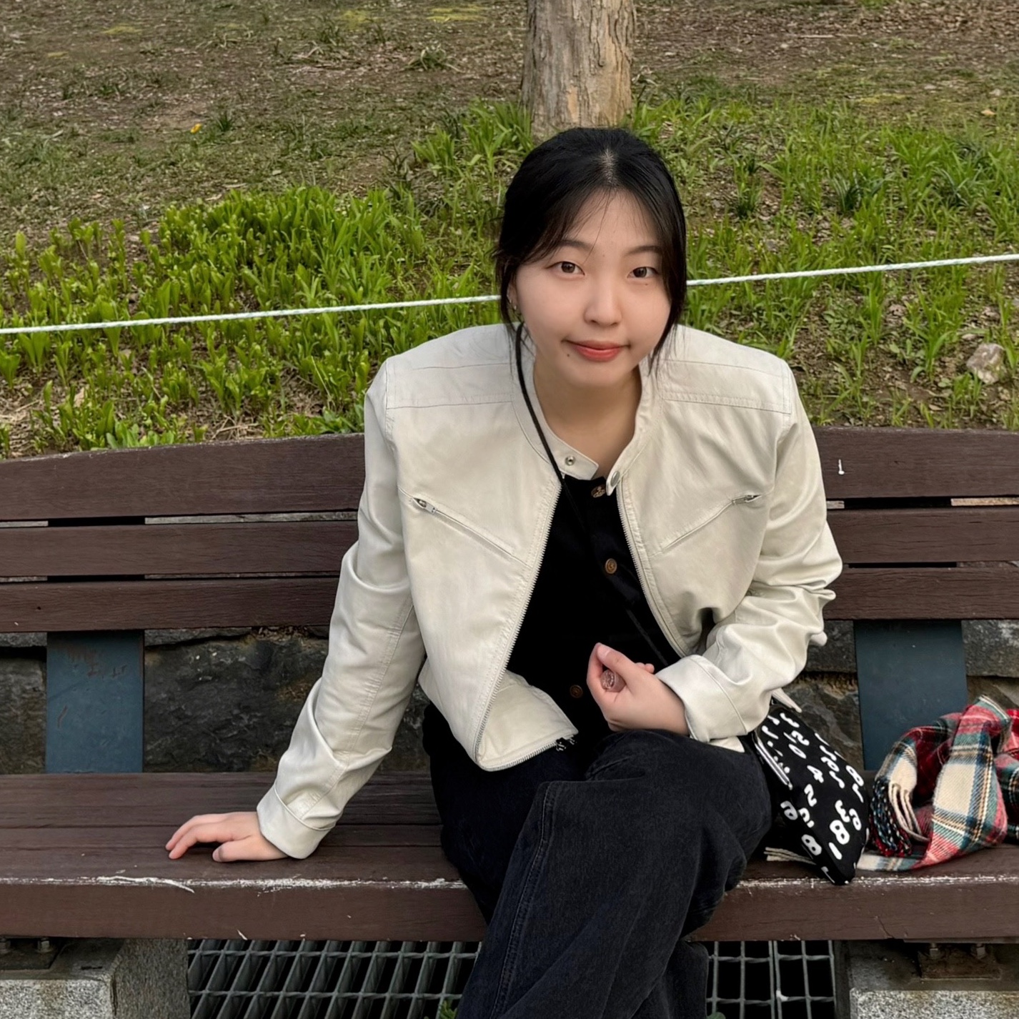 (W) Vivienne Westwood Red Label Organic Cotton Basic Round Neck Cardigan Black, Sou Sou Canvas Soft Gamaguchi Bag Large Black (with 110cm Black Leather Strap) 착용 스타일