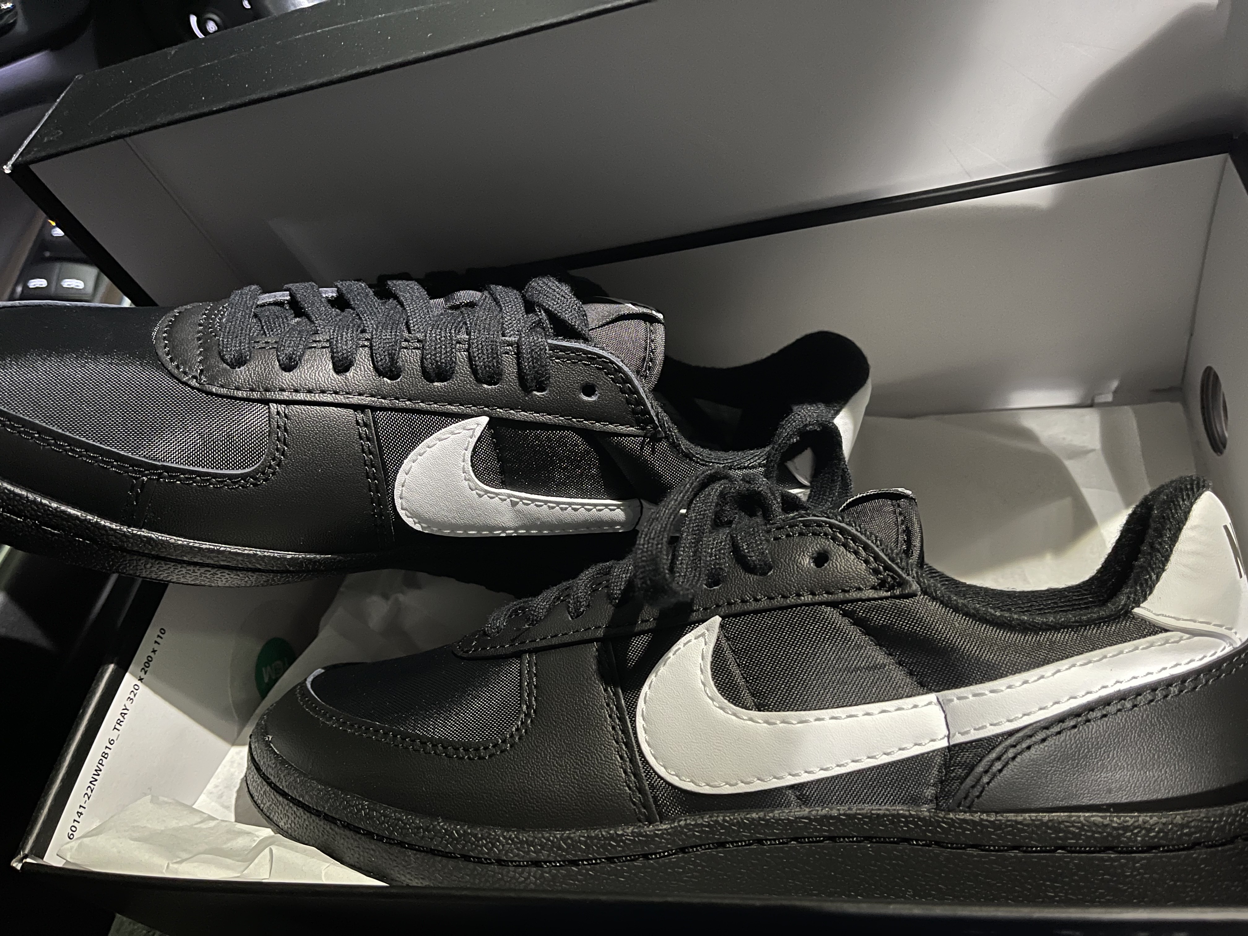Nike Field General 82 SP Black and White 착용 스타일