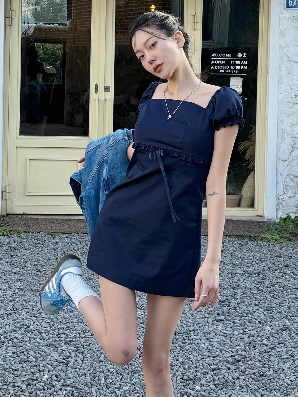 Margarin Fingers Petit Denim One Piece Dark Indigo 착용 스타일