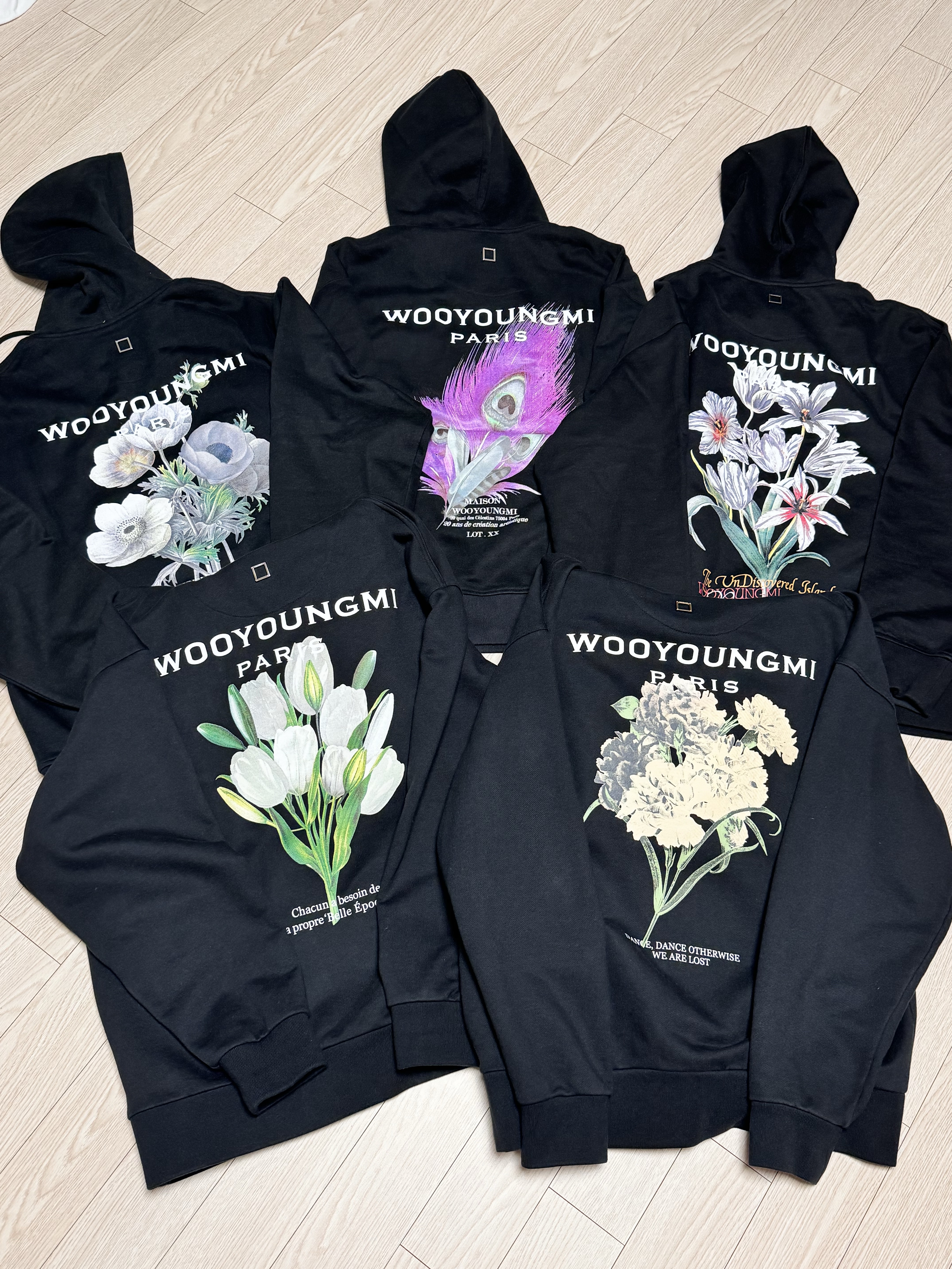 Wooyoungmi Flower Print Back Logo Hoodie Black - 21SS, Wooyoungmi Flower Print Back Logo Hoodie Black - 22SS 착용 스타일 - 1