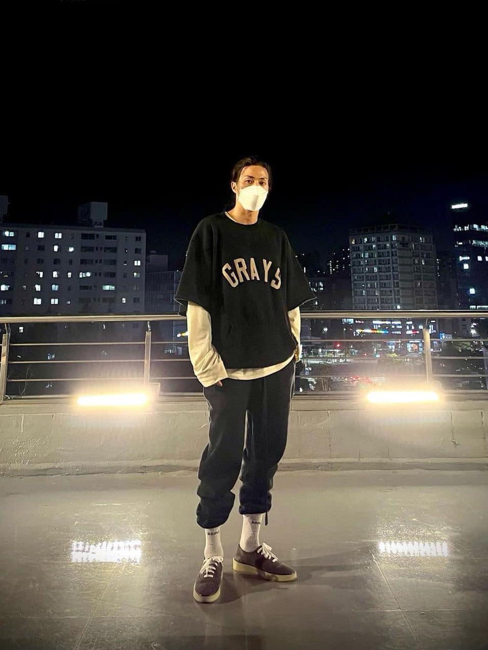 Wooyoungmi Cotton Back Logo Long Sleeve T-Shirt Black - 23FW, Nike x Stussy Long Sleeve Top Black (FJ9164-010) 착용 스타일 - 4