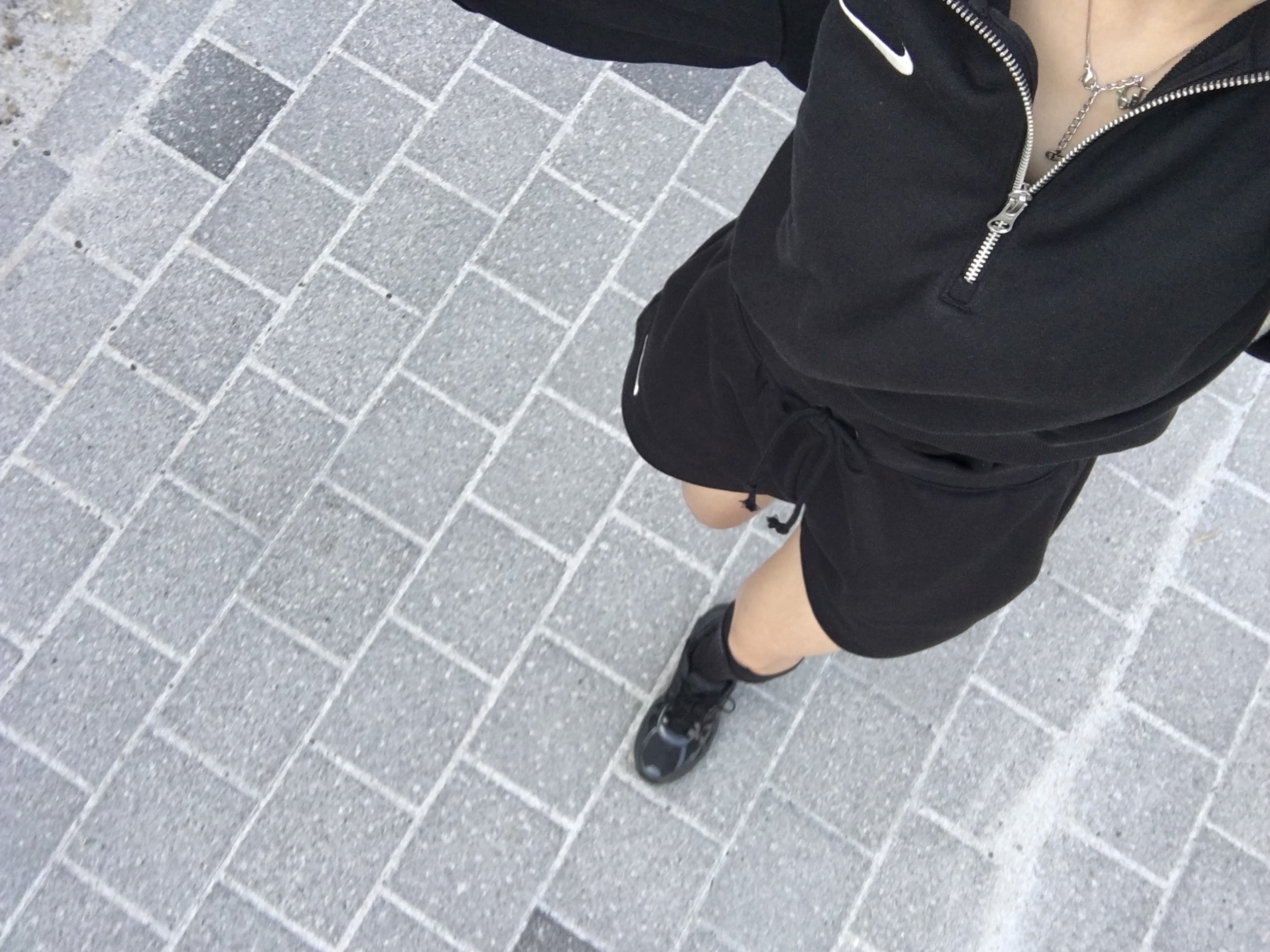 Nike V2K Run Black Anthracite, (W) Nike NSW Phoenix Fleece High Waisted Shorts Black - Asia 착용 스타일 - 1