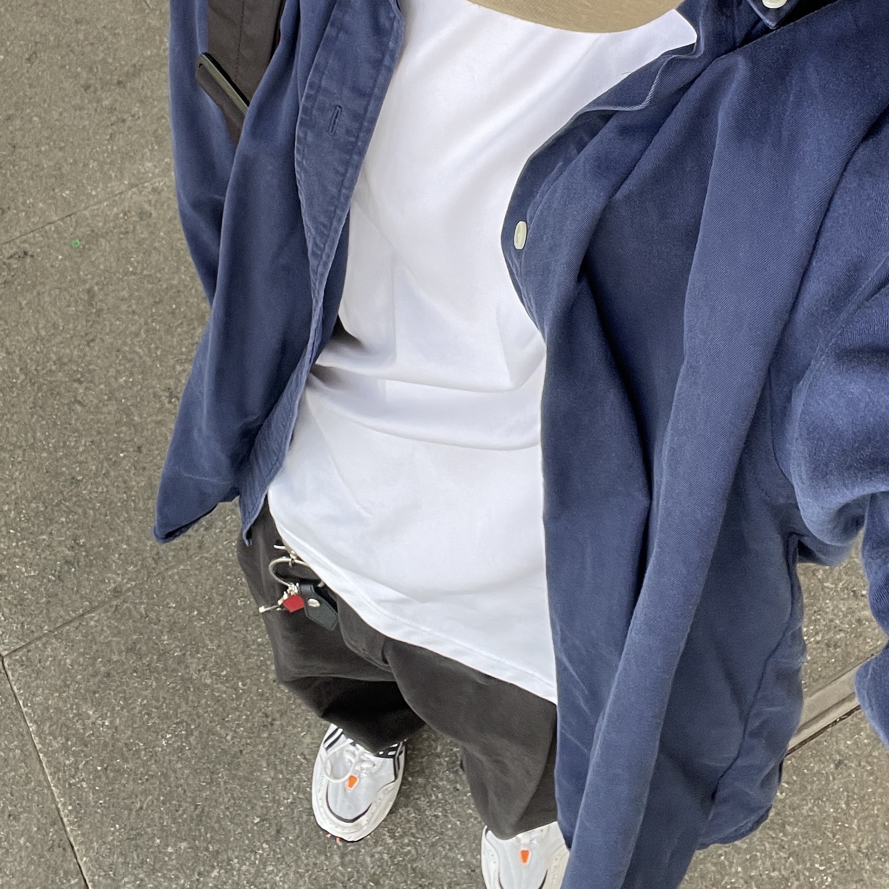 Asics Gel-1090 White Midnight, Vivienne Westwood Saffiano Biogreen I Love Orb Keyring Black 착용 스타일 - 2