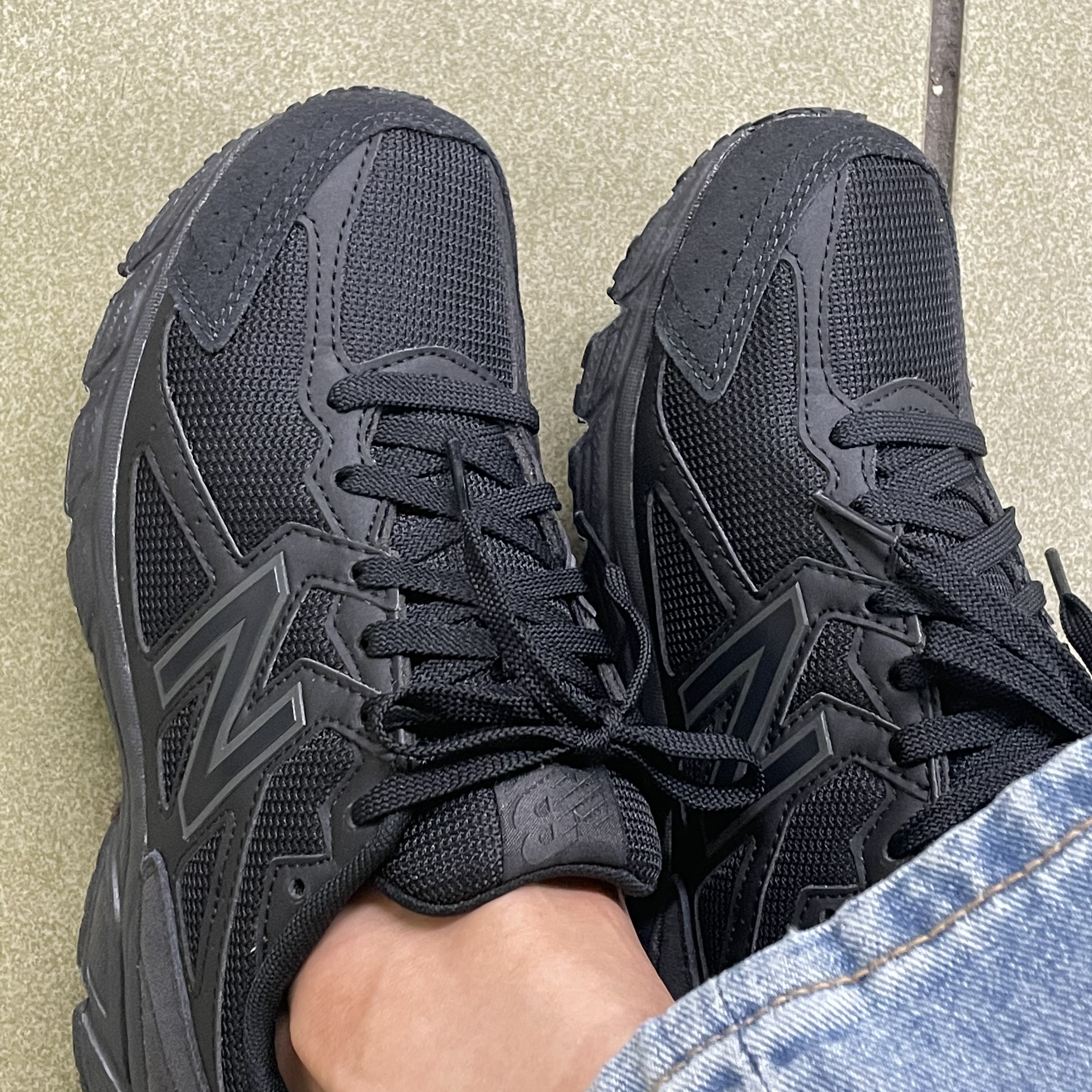 (W) New Balance 480v5 Black - 4E XXWide 착용 스타일 - 2
