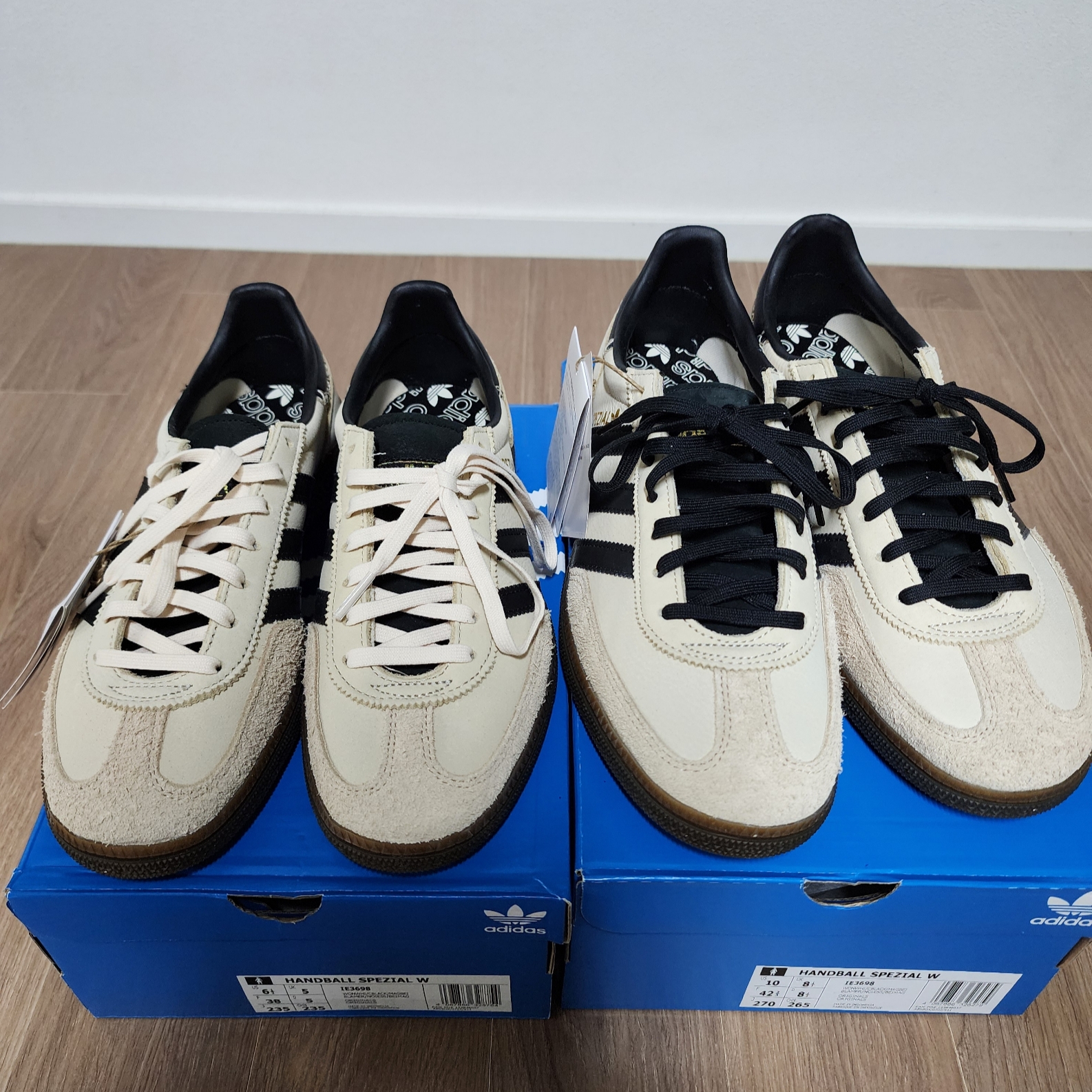 (W) Adidas Spezial Handball Wonder White Core Black 착용 스타일 - 1
