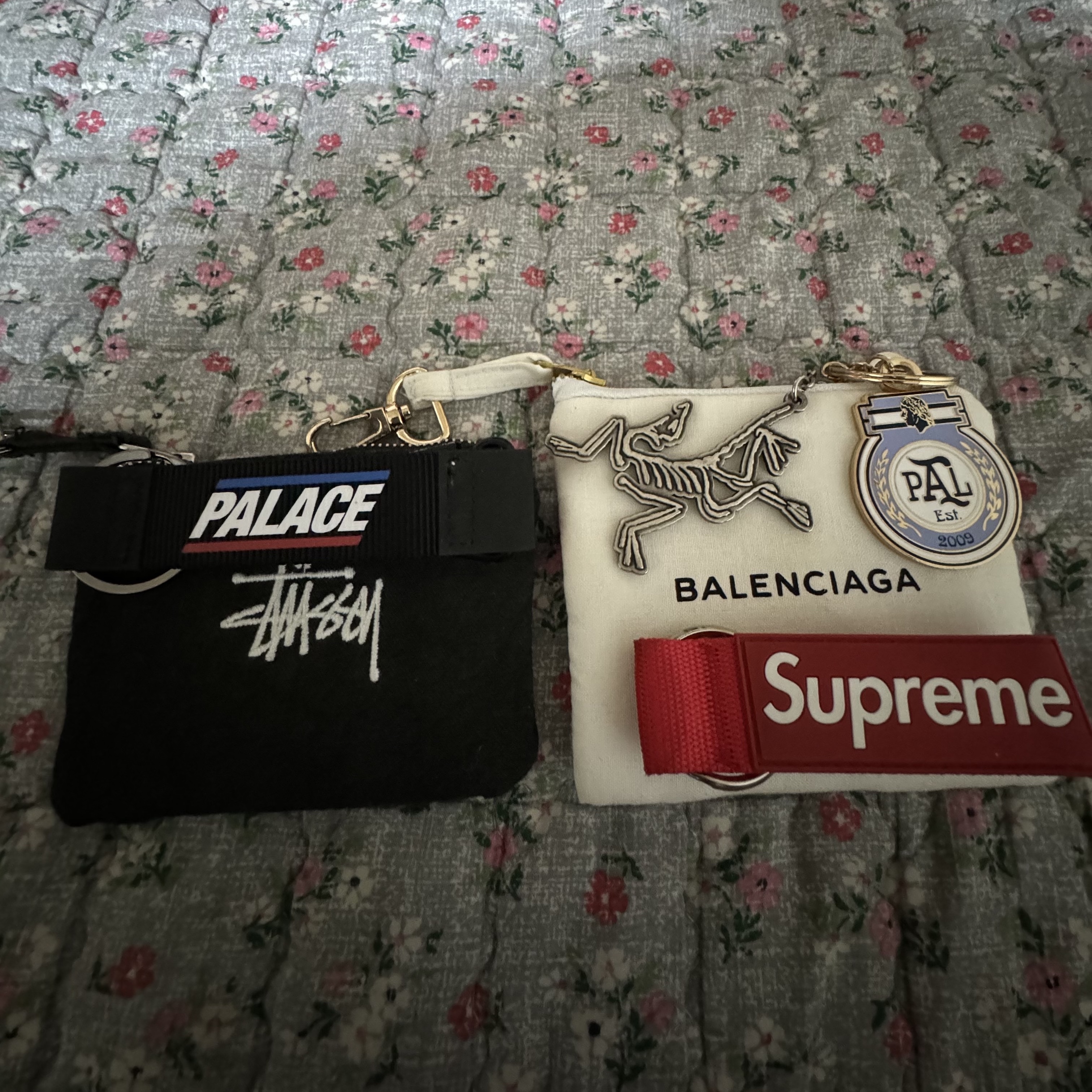 Stussy Canvas Coin Pouch Washed Black, Palace Pro Keyring Multi - 23FW 착용 스타일