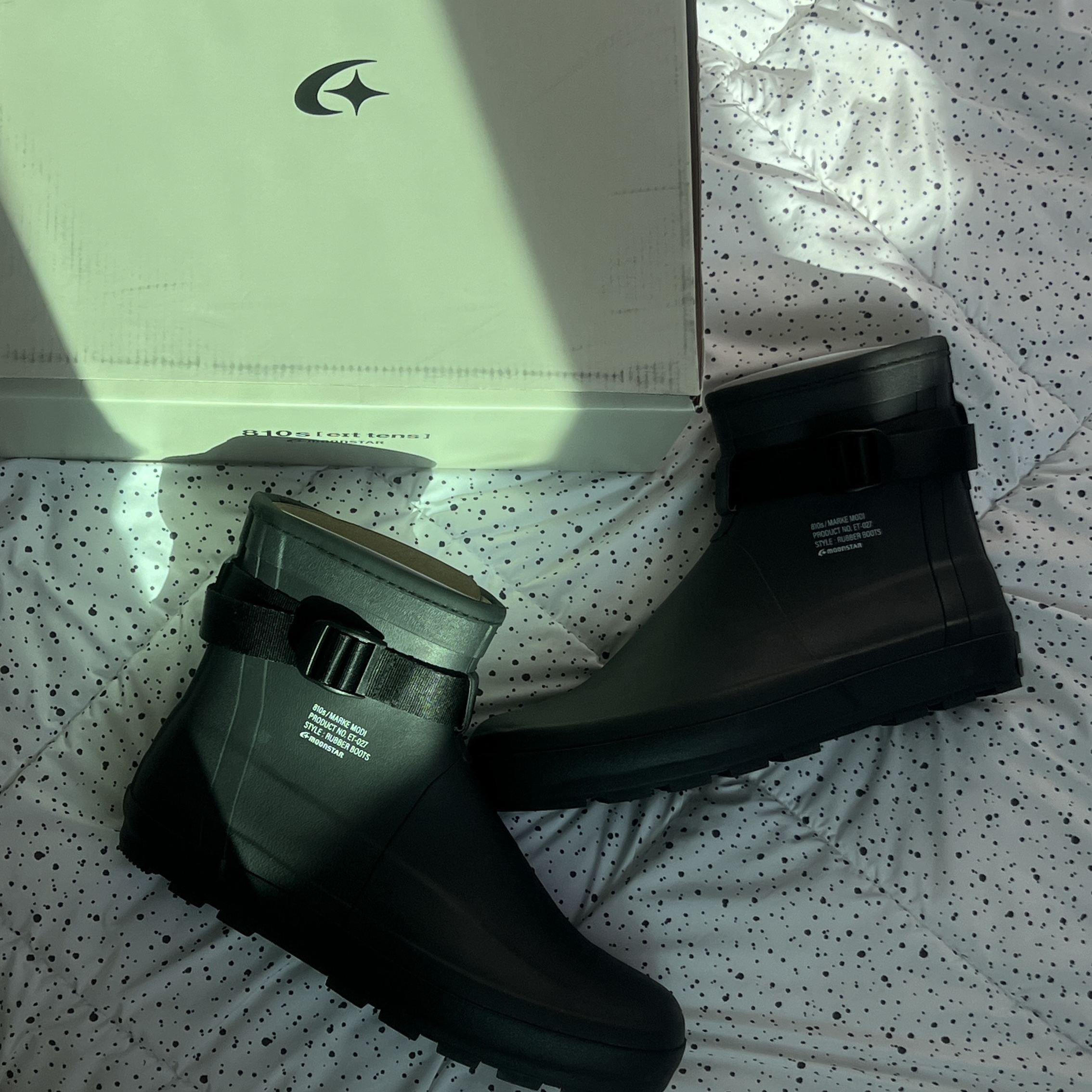 Moonstar 810s ET027 Marke Modi Charcoal 착용 스타일 - 2