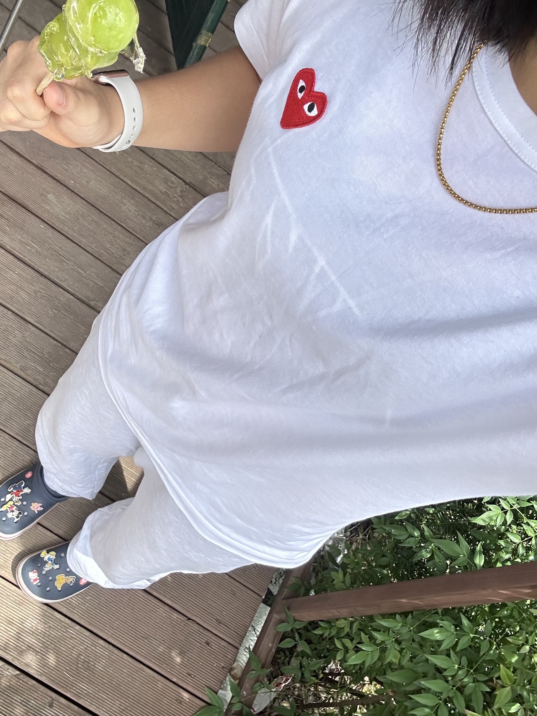 Play Comme des Garcons Red Heart T-Shirt White 착용 스타일