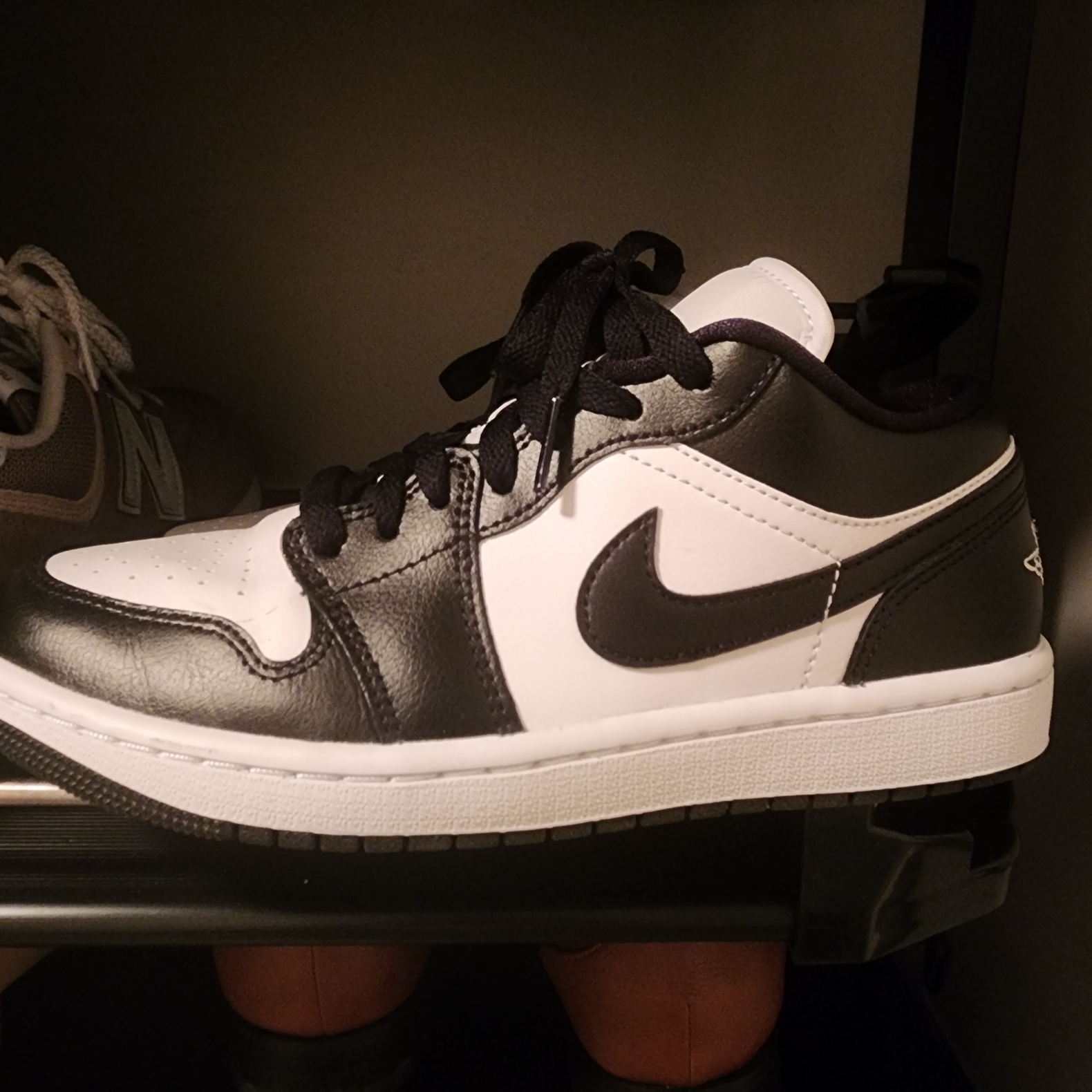 (W) Jordan 1 Low Black and White 착용 스타일