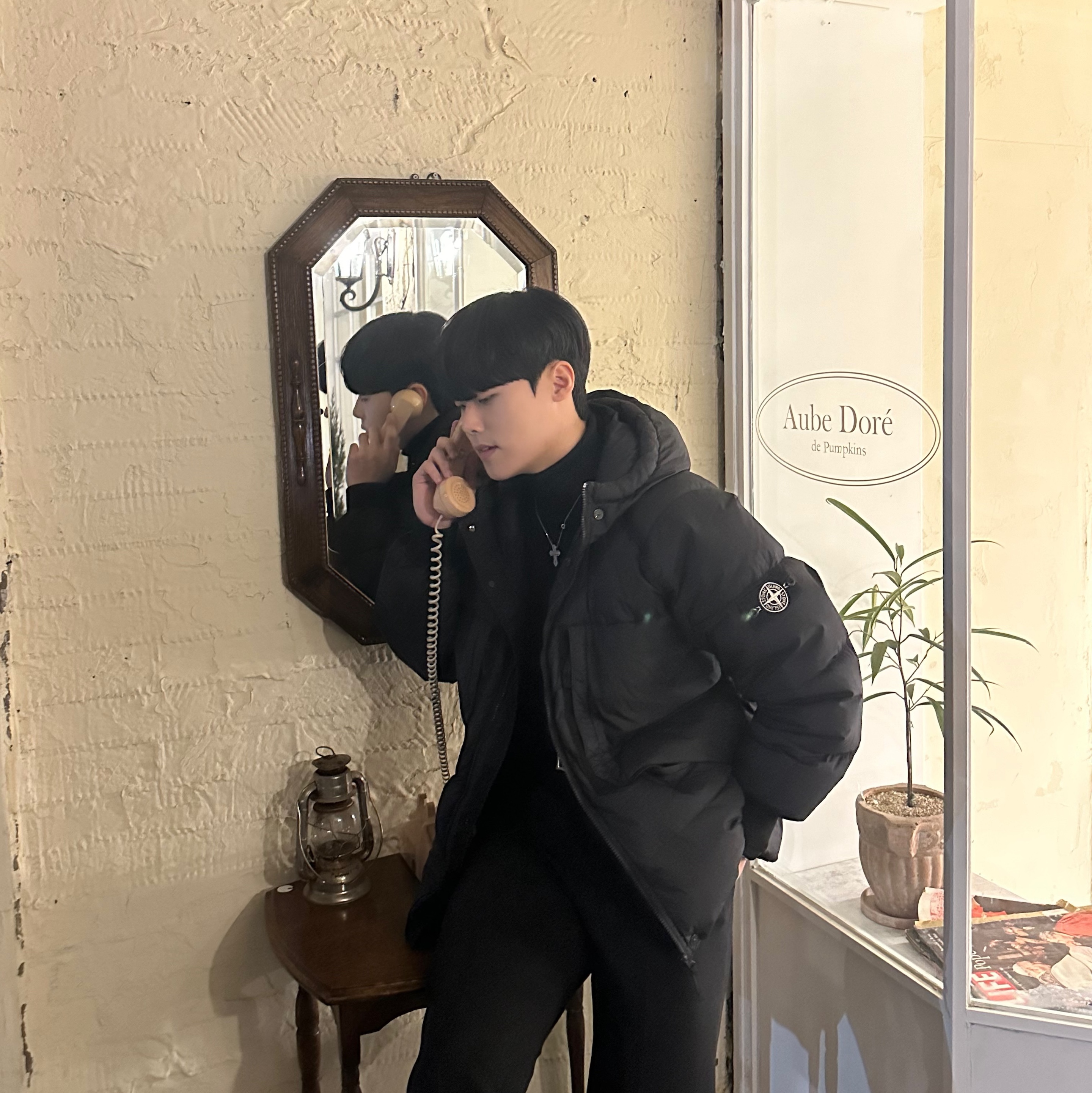 Stone Island 40723 Garment Dyed Crinkle Reps Recycled Nylon Hooded Down Jacket Black - 23FW, Alexander McQueen Oversized Sneakers Lust Red 착용 스타일