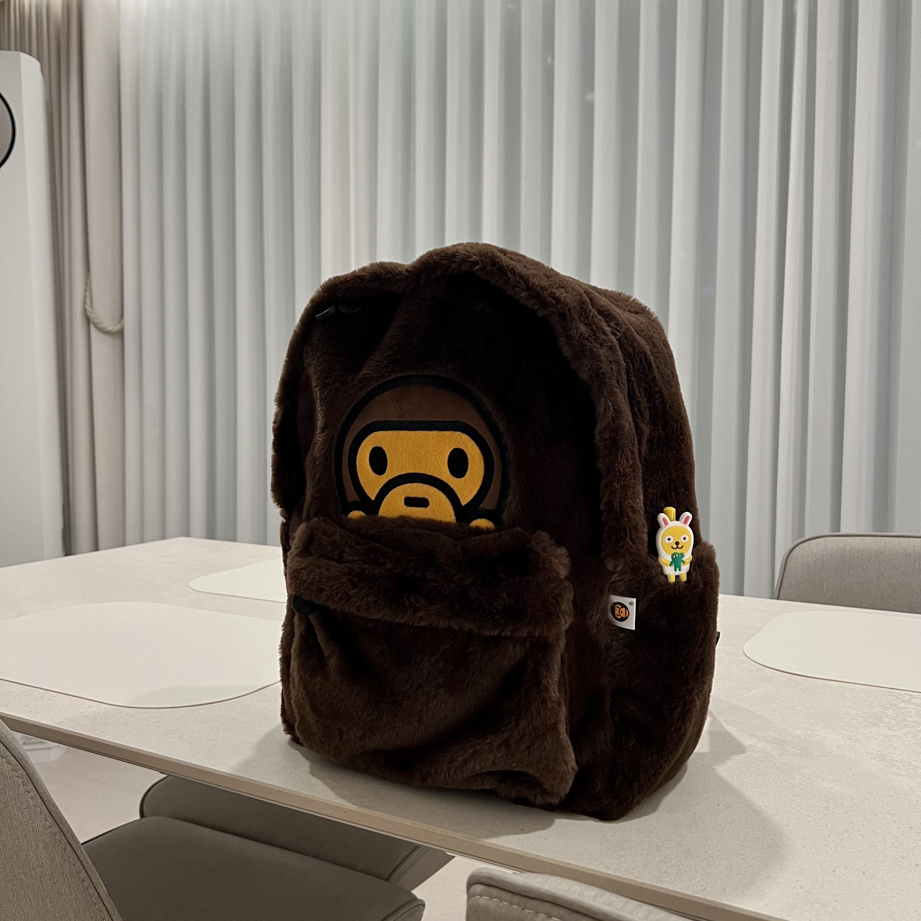 BAPE Baby Milo Fur Backpack Brown 착용 스타일