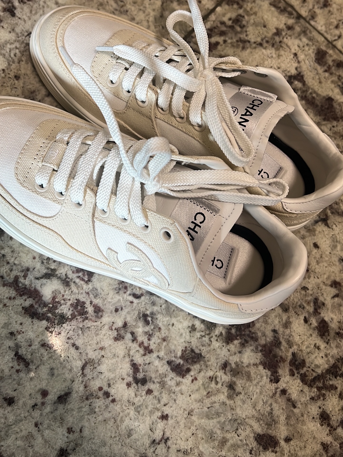 Chanel Sneakers Cotton & Light Beige White, (W) Chanel Sneakers Cotton & Light Beige White 착용 스타일