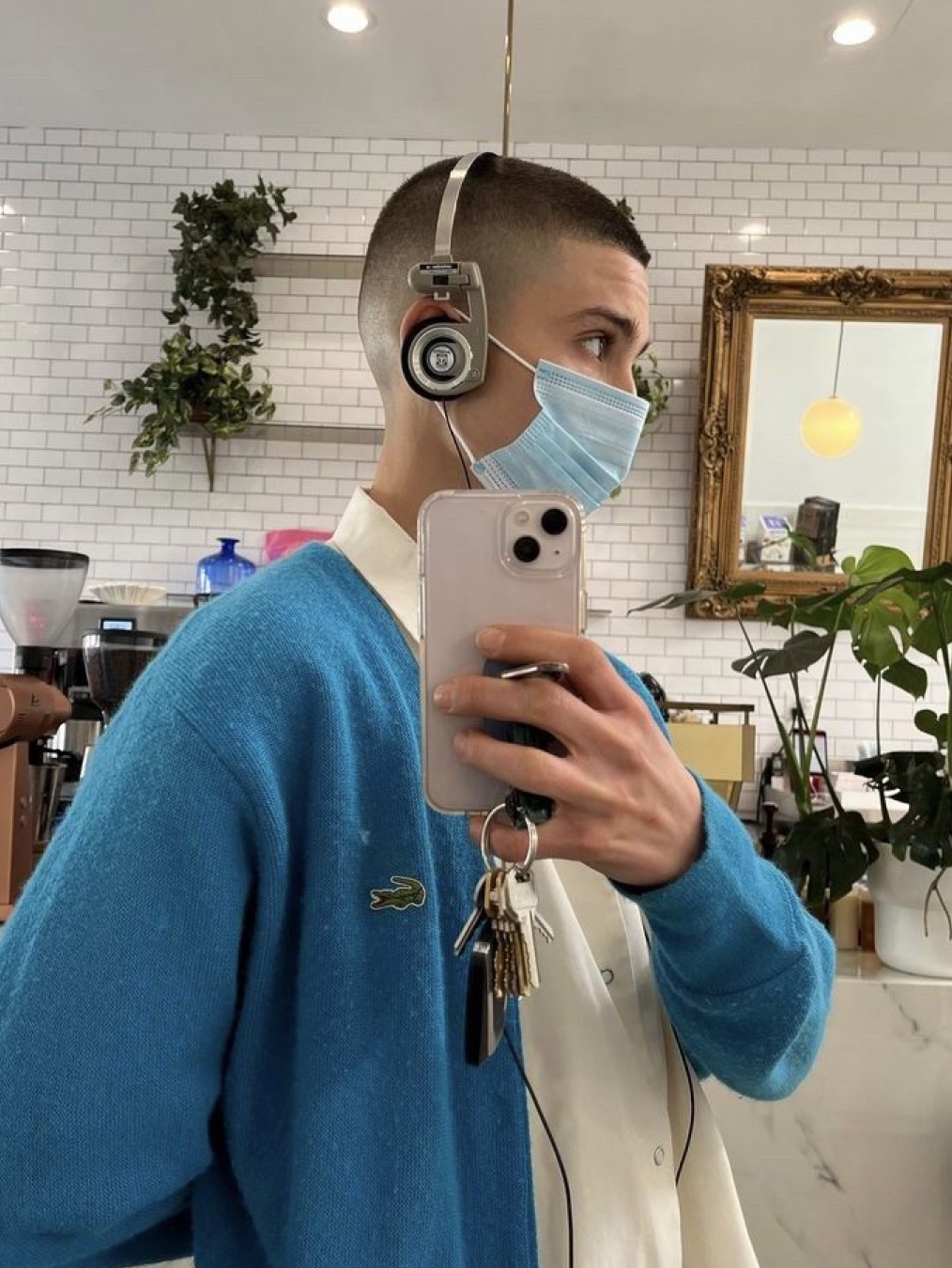Supreme x Koss Portapro Headphones Silver - 23FW 착용 스타일 - 5