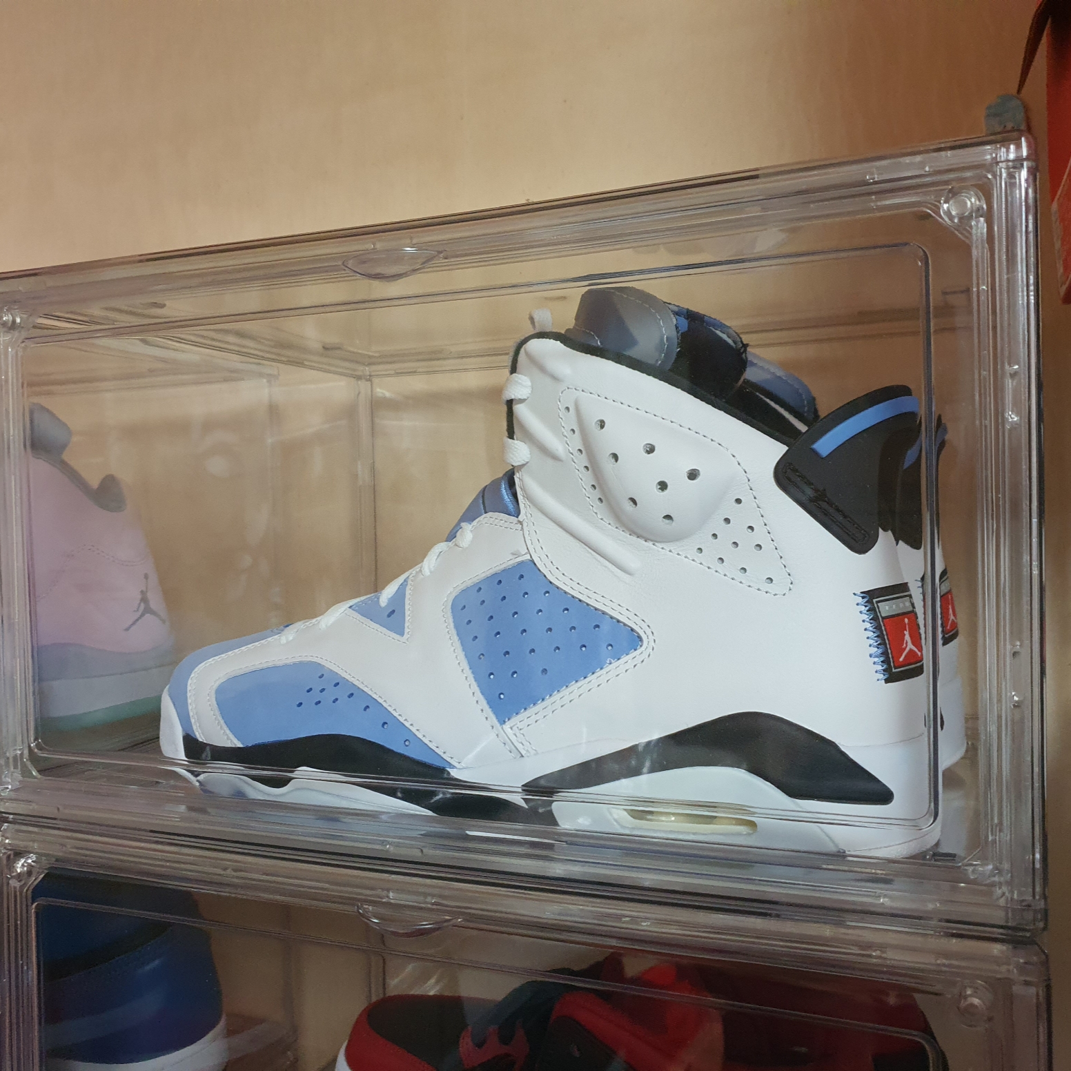 Jordan 6 Retro University Blue 착용 스타일