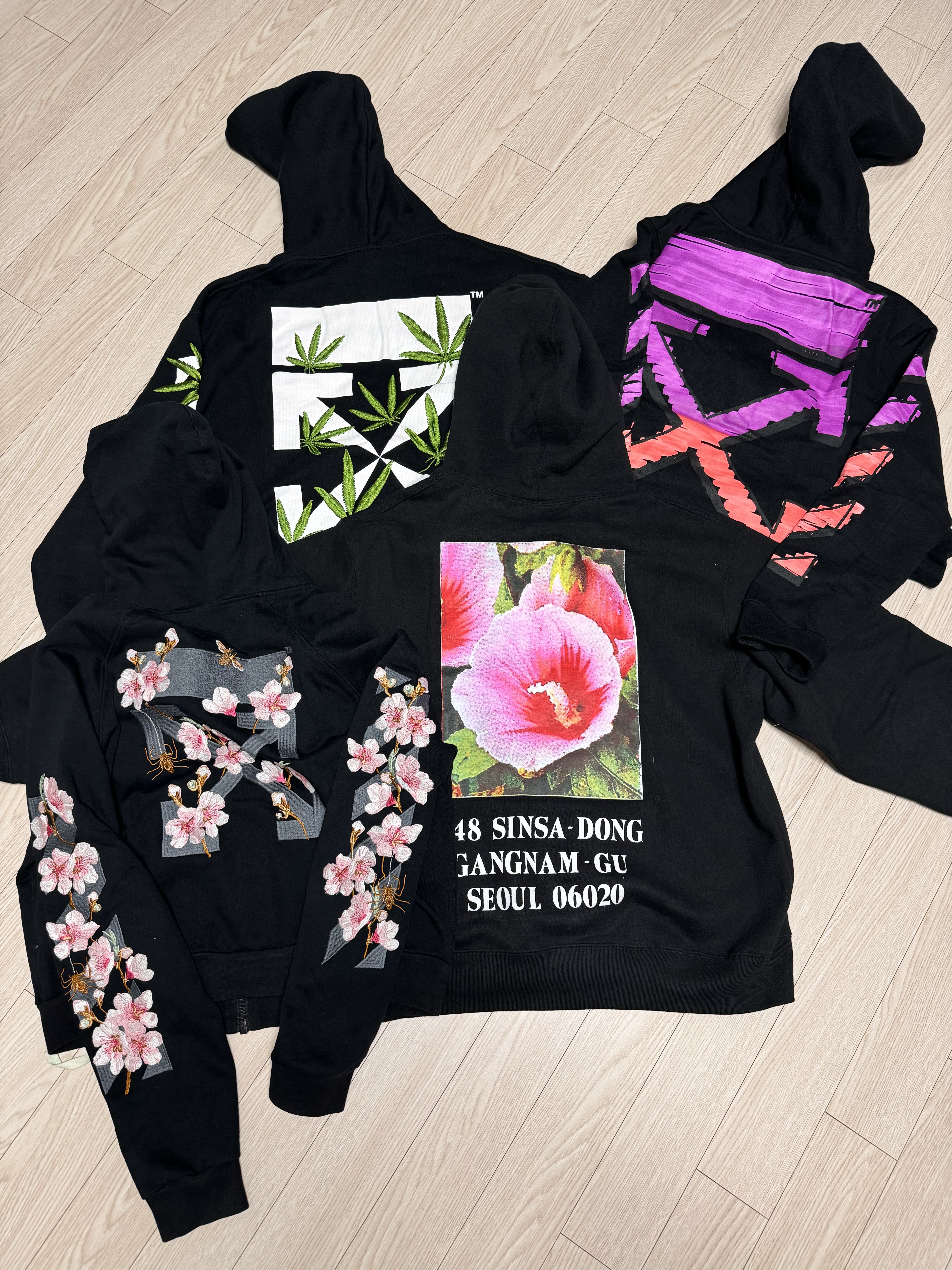 Wooyoungmi Flower Print Back Logo Hoodie Black - 21SS, Wooyoungmi Flower Print Back Logo Hoodie Black - 22SS 착용 스타일 - 5