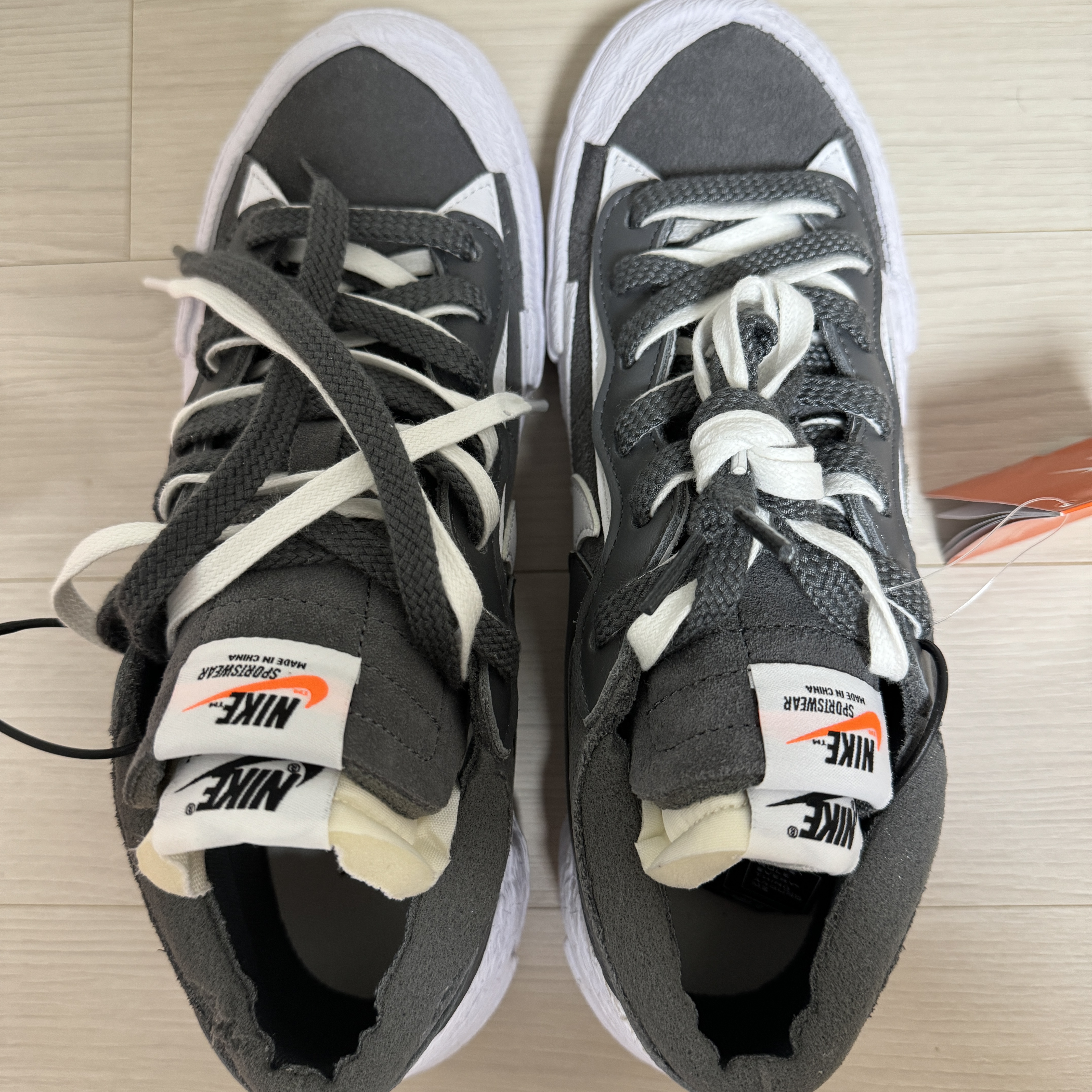 Nike x Sacai Blazer Low Iron Grey 착용 스타일 - 2