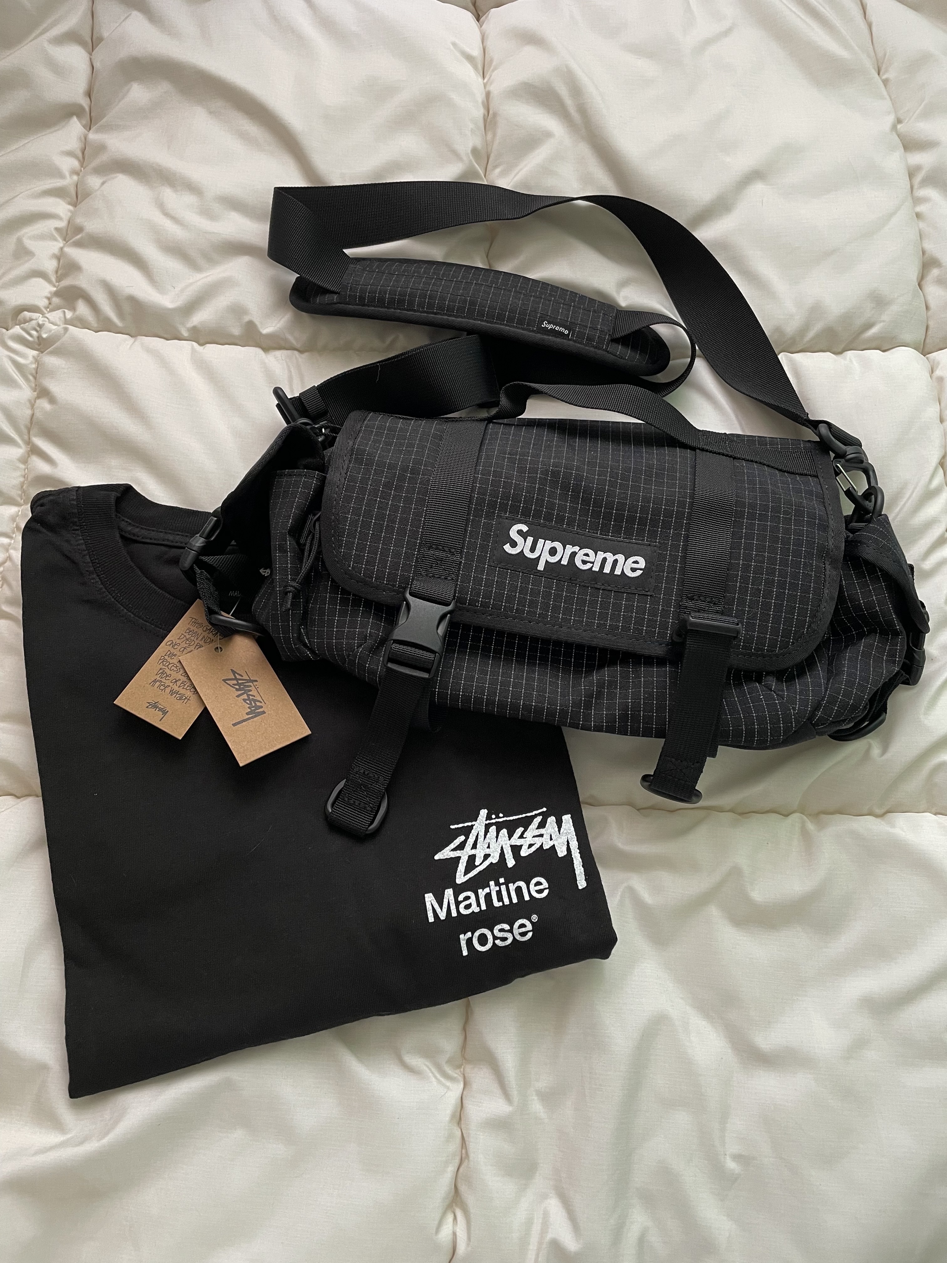 Supreme Mini Duffle Bag Black - 24SS, Stussy x Martine Rose Collage Pigment Dyed T-Shirt Black 착용 스타일