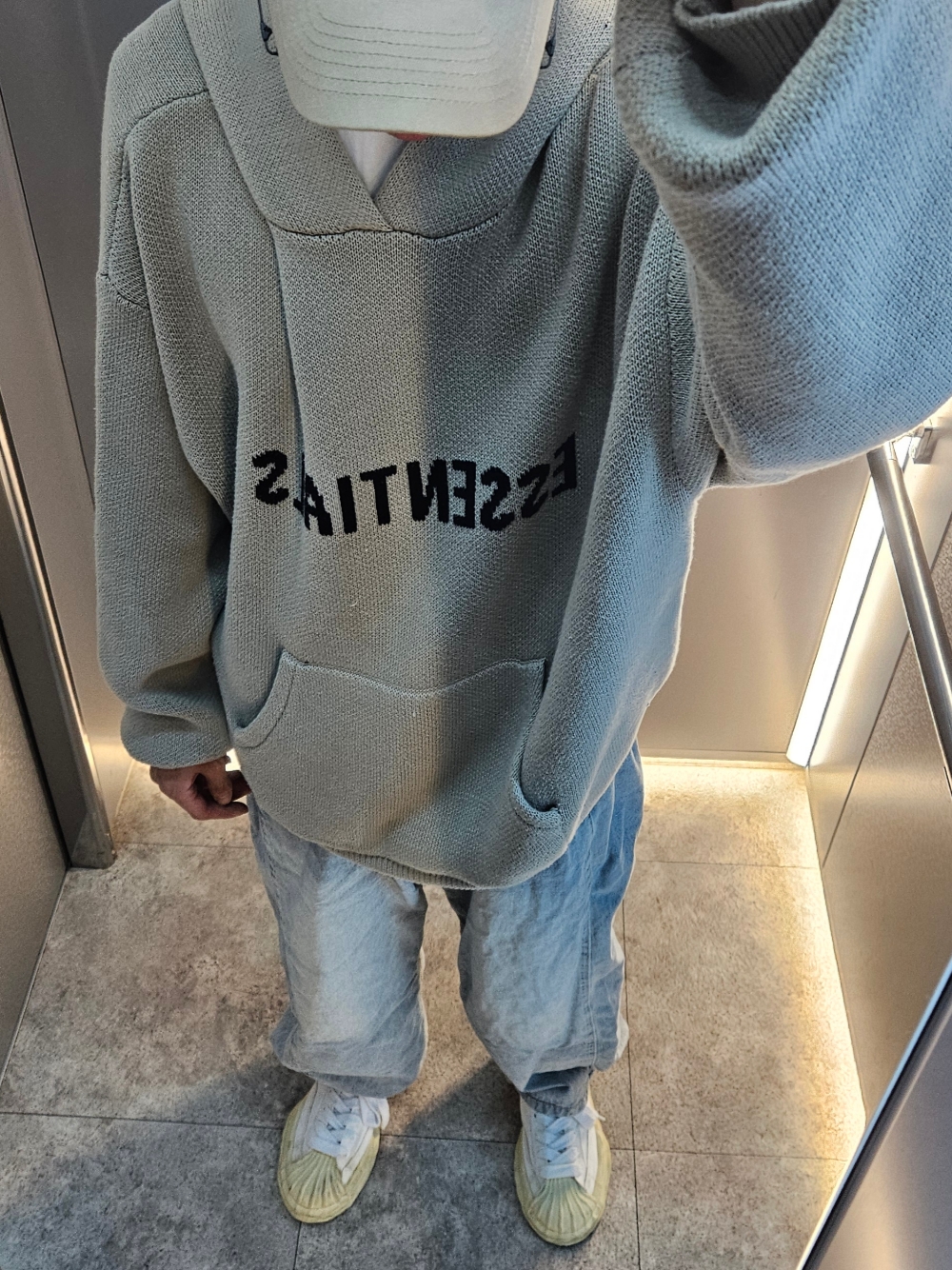 Maison Mihara Yasuhiro Blakey VL OG Sole Canvas Low-top Sneakers White, Essentials Knit Pullover Hoodie Oatmeal - 21SS 착용 스타일 - 2