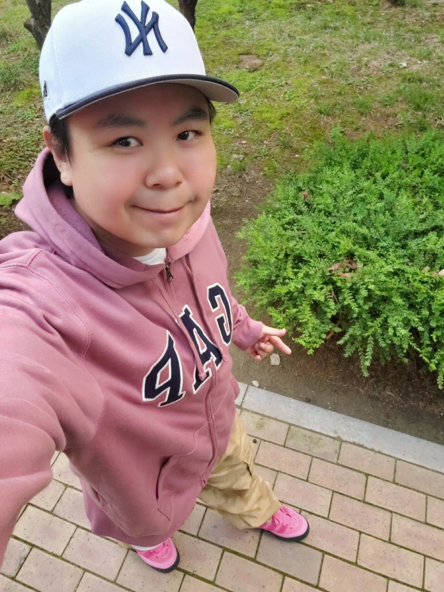 (W) Adidas Adimatic Pink Fusion 착용 스타일 - 1