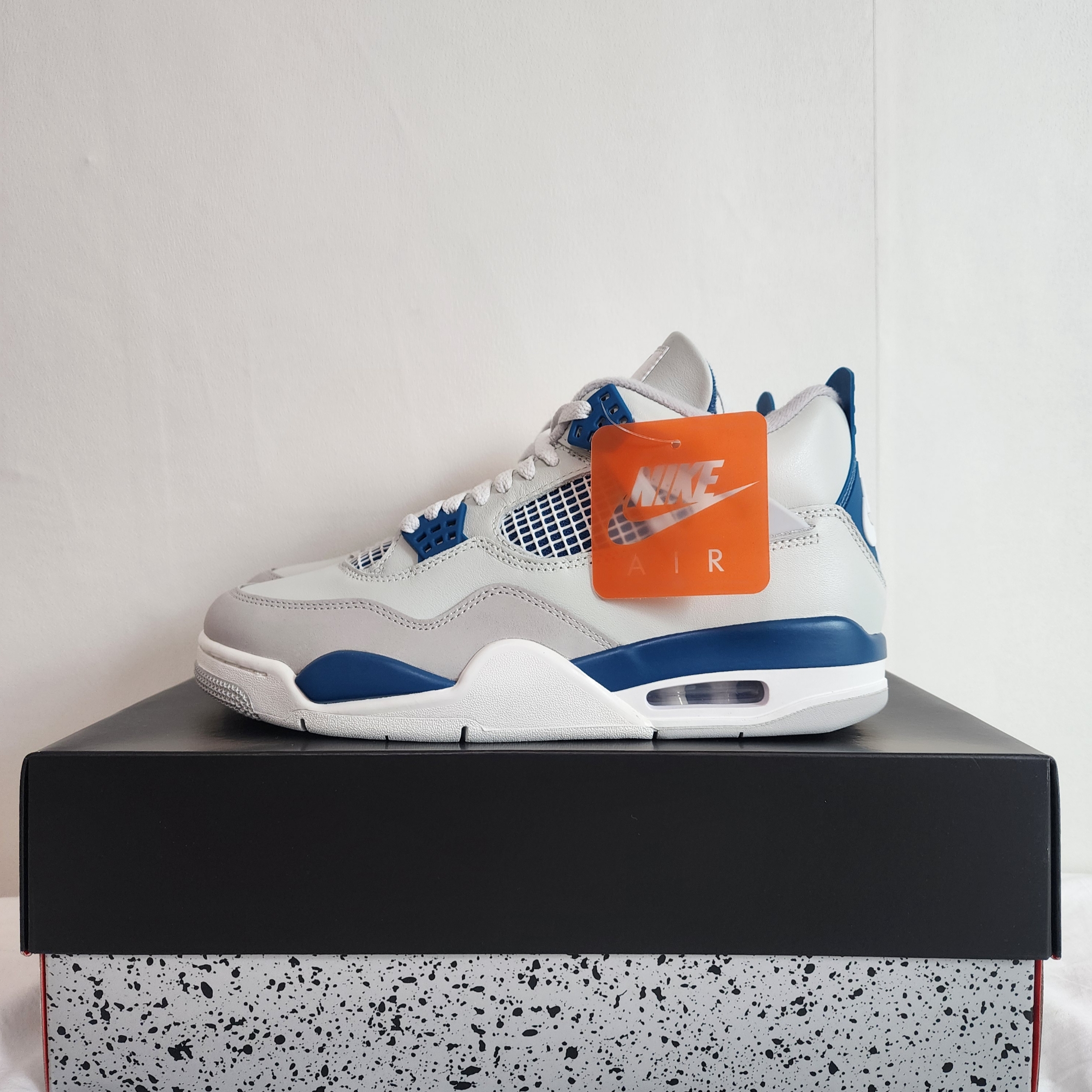 Jordan 4 Retro Industrial Blue 착용 스타일 - 4