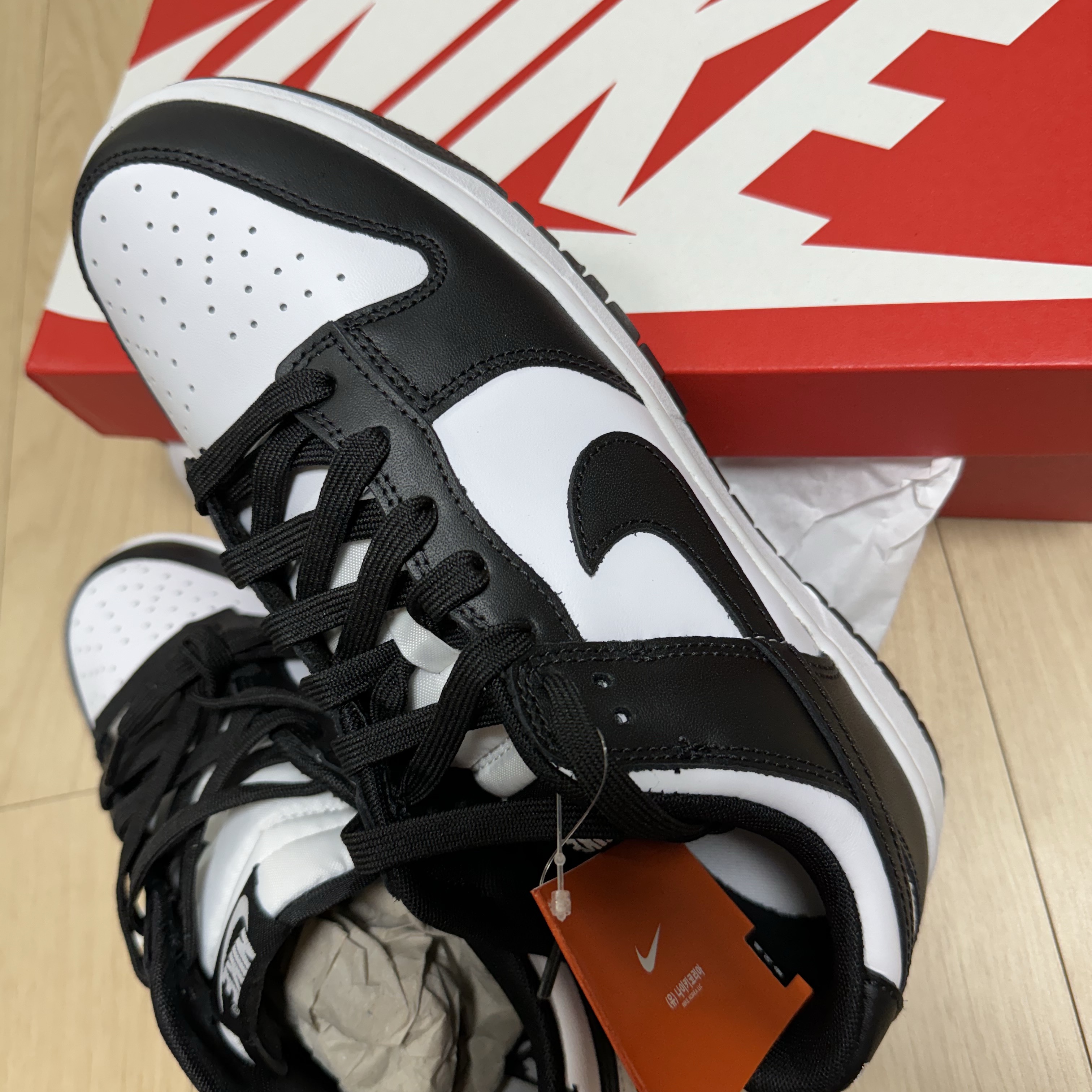 Nike Dunk Low Retro Black 착용 스타일